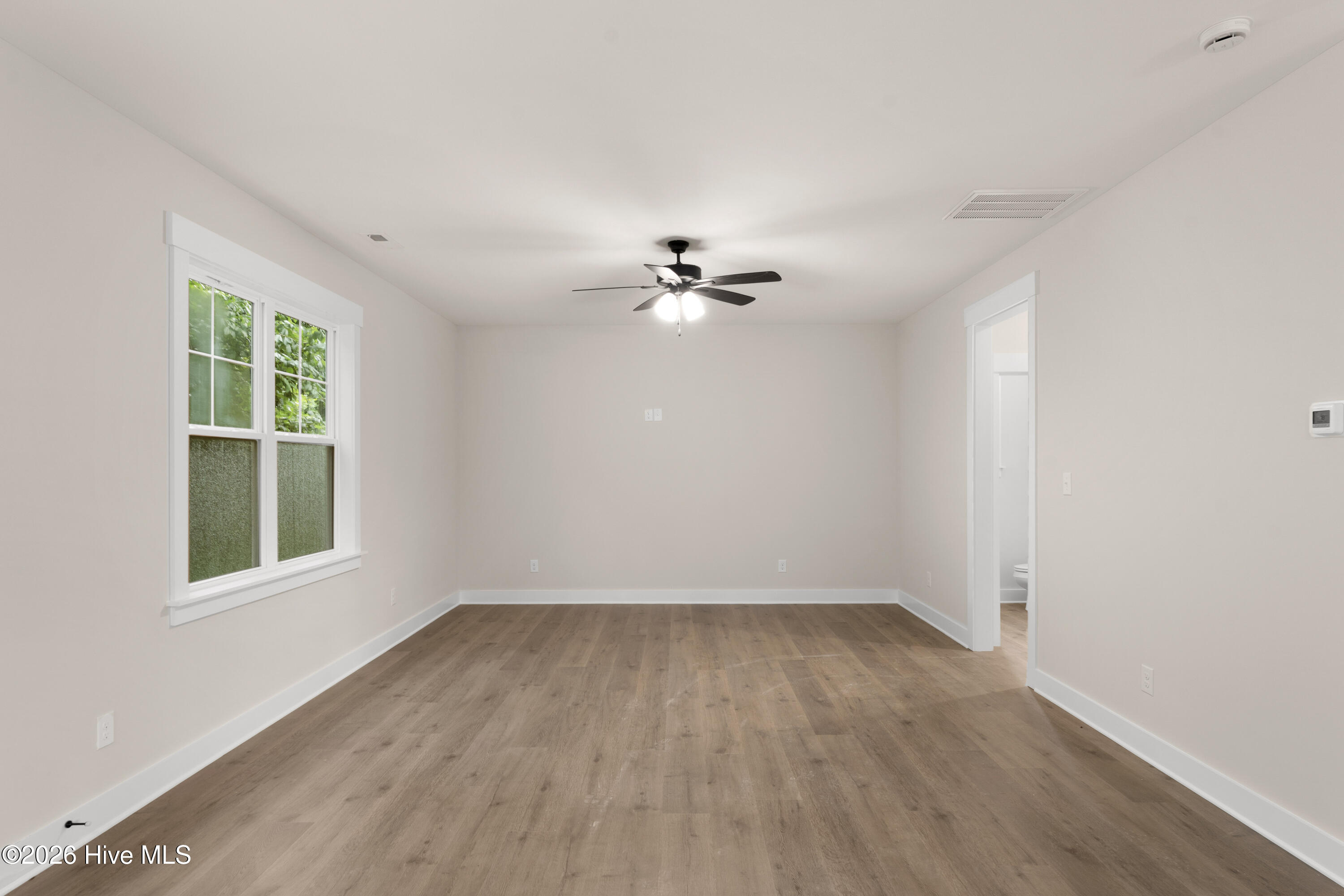 302 Hawks Bluff Drive Property Photo 10