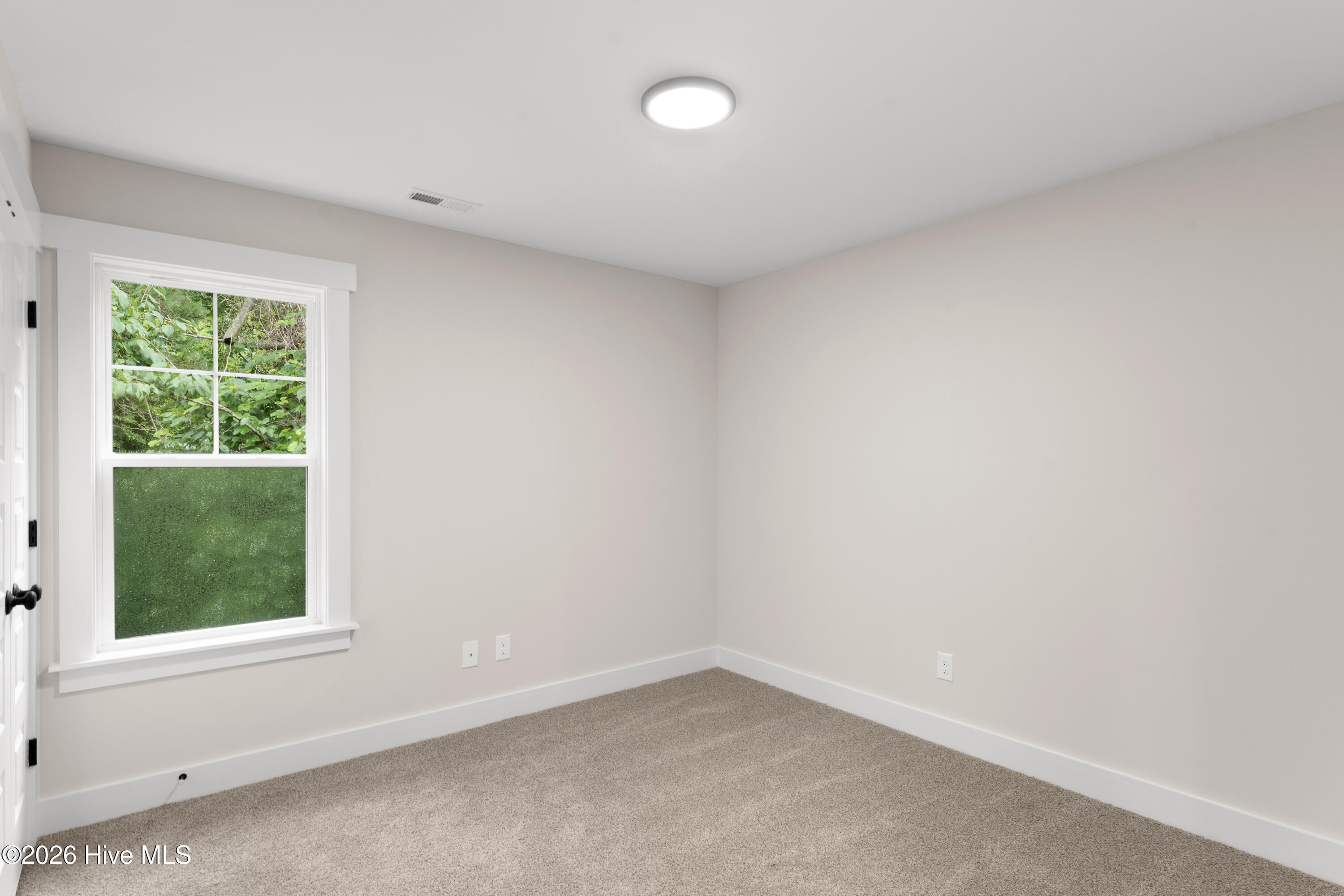 302 Hawks Bluff Drive Property Photo 15
