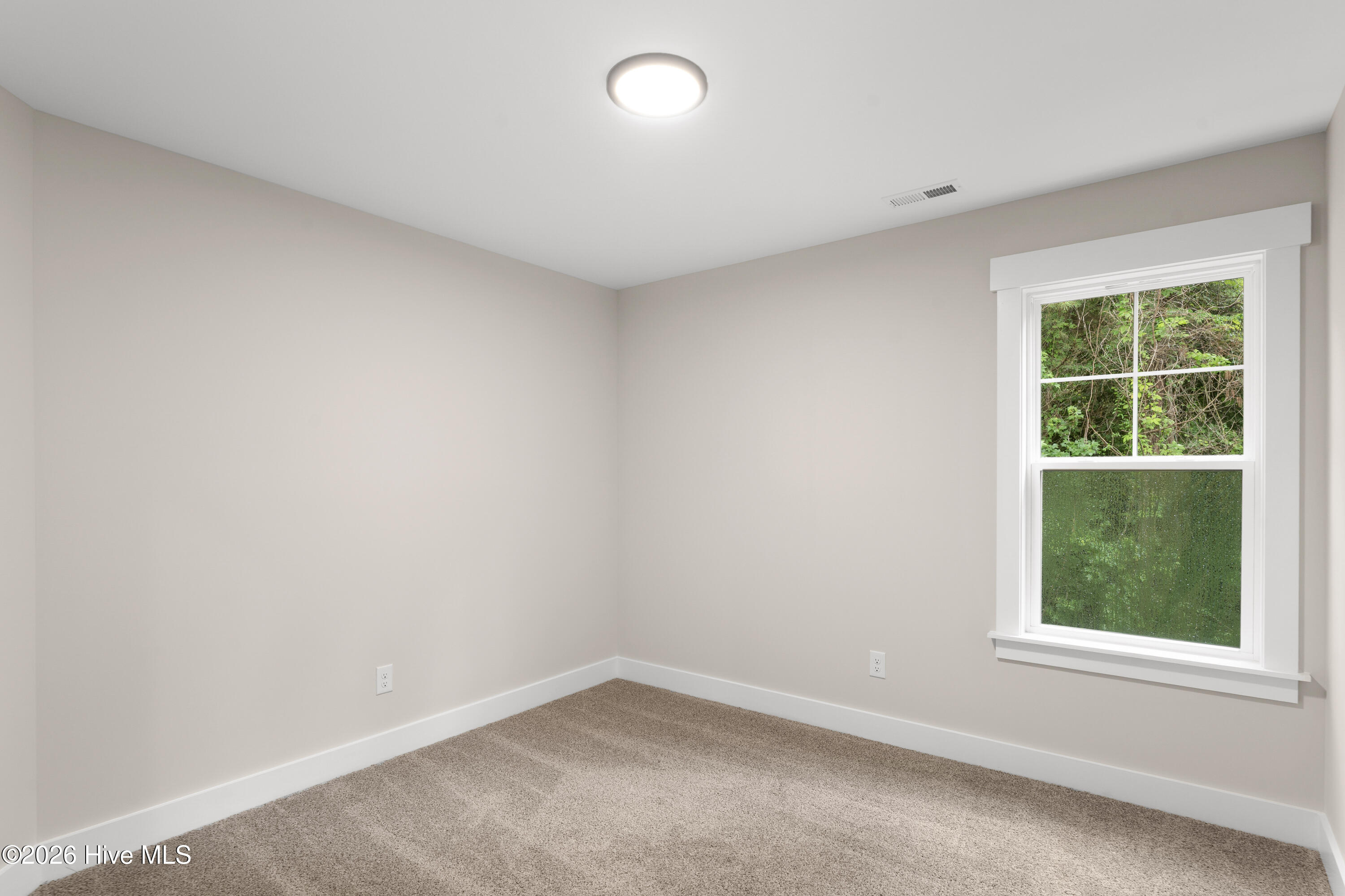 302 Hawks Bluff Drive Property Photo 16