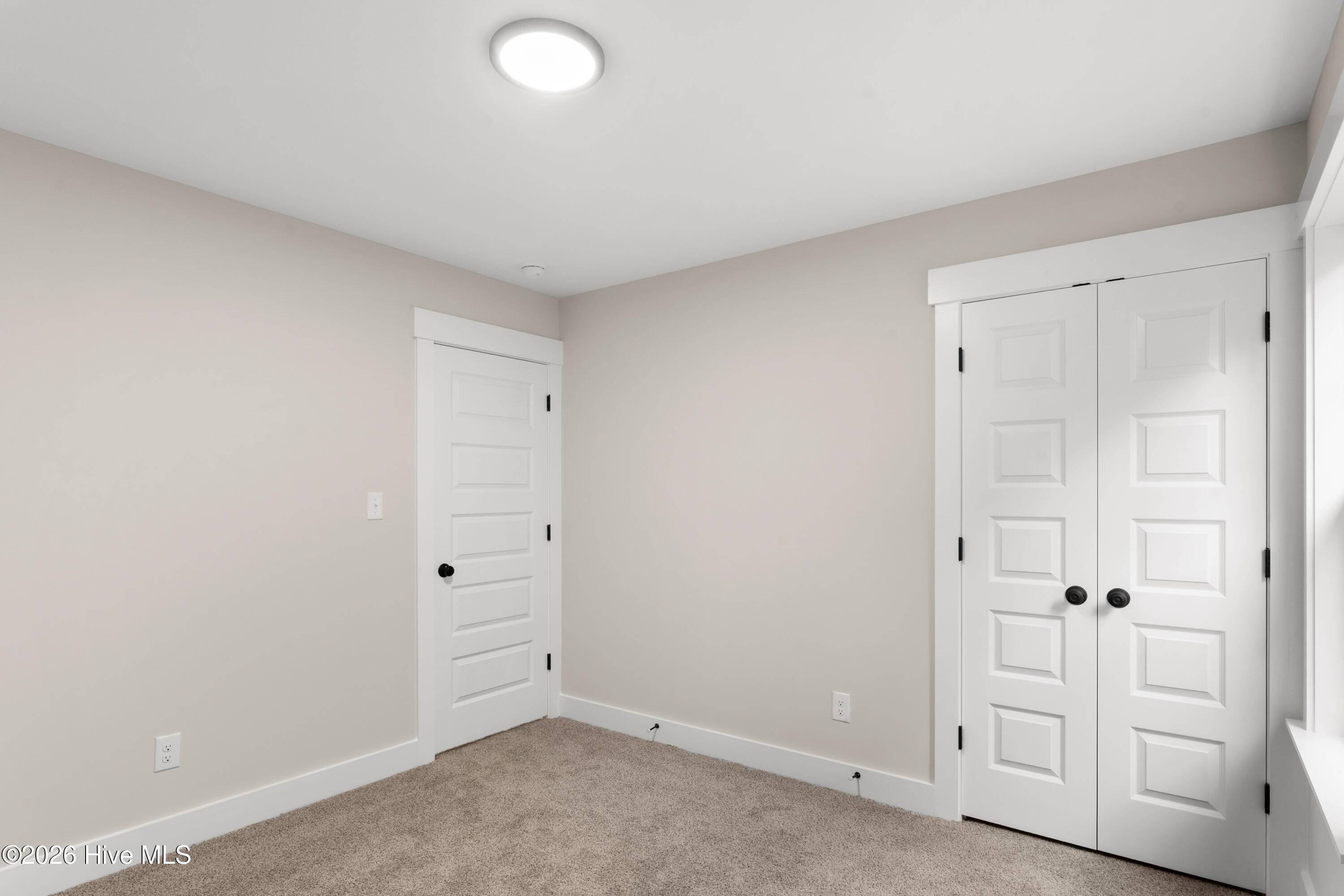 302 Hawks Bluff Drive Property Photo 22