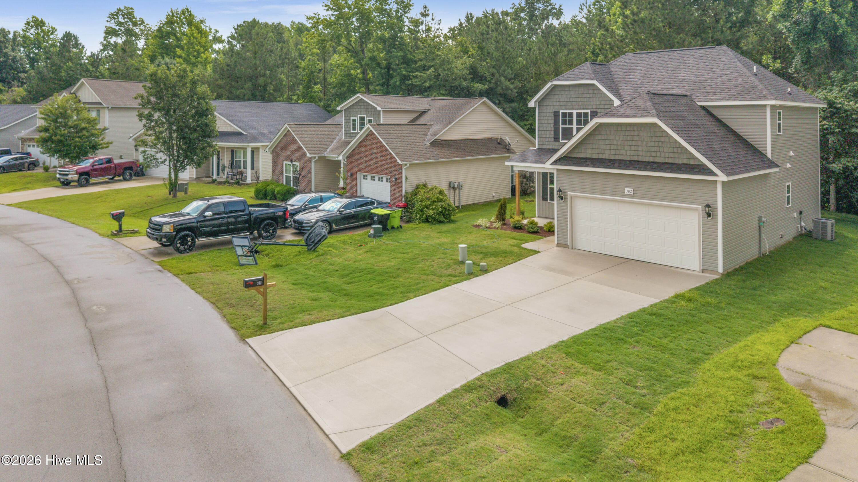 302 Hawks Bluff Drive Property Photo 28