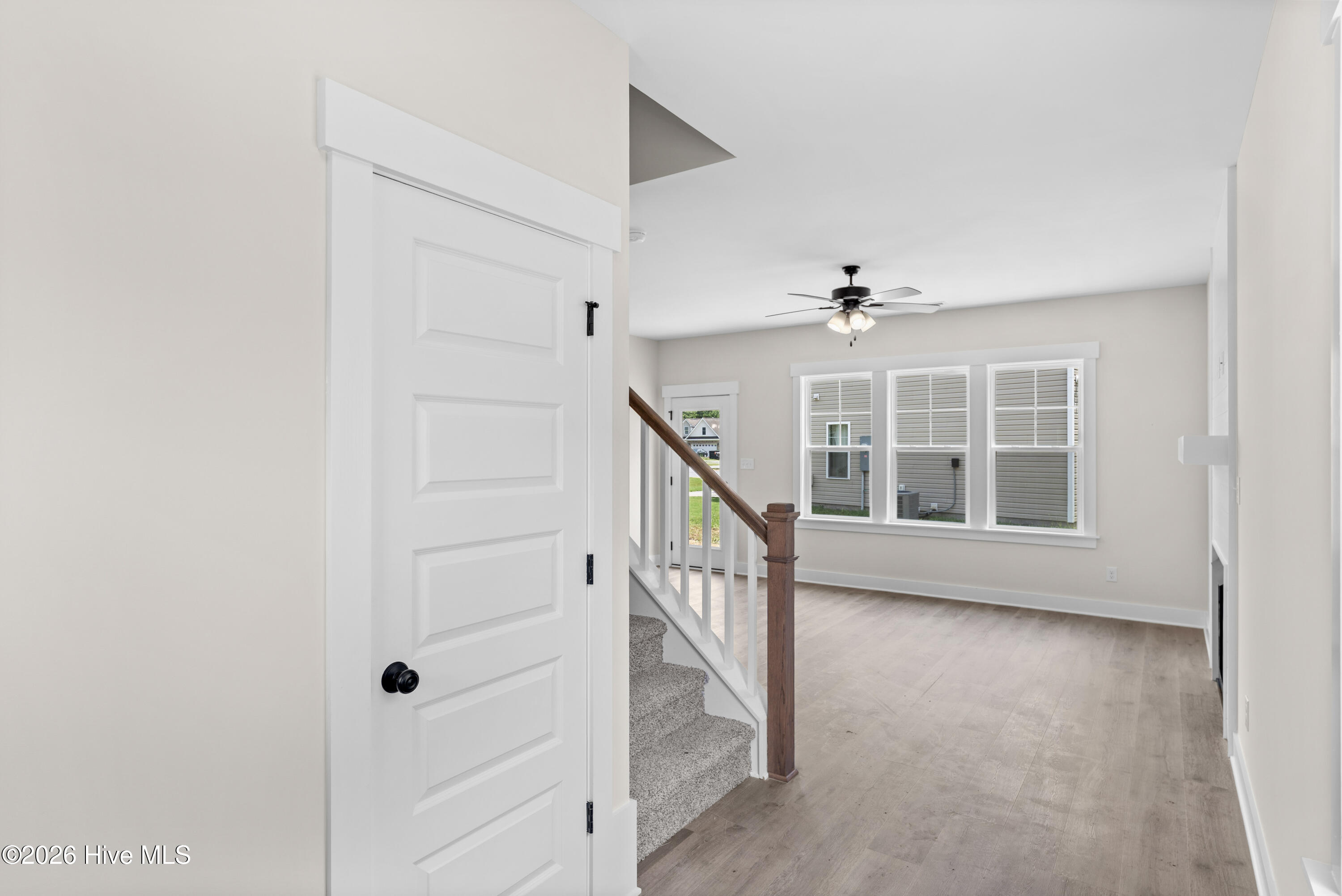 318 Hawks Bluff Drive Property Photo 21