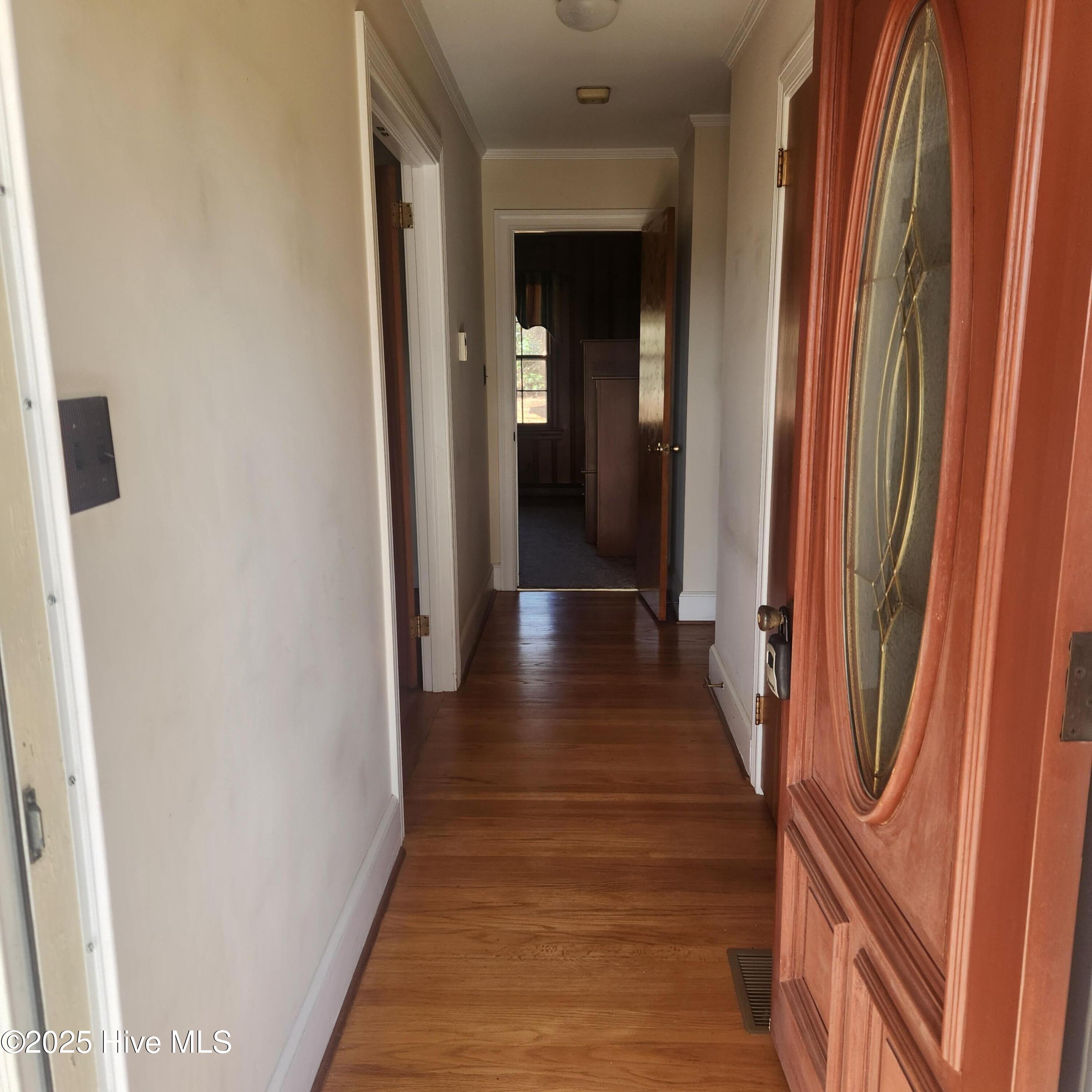 727 Fairlane Drive Property Photo 6