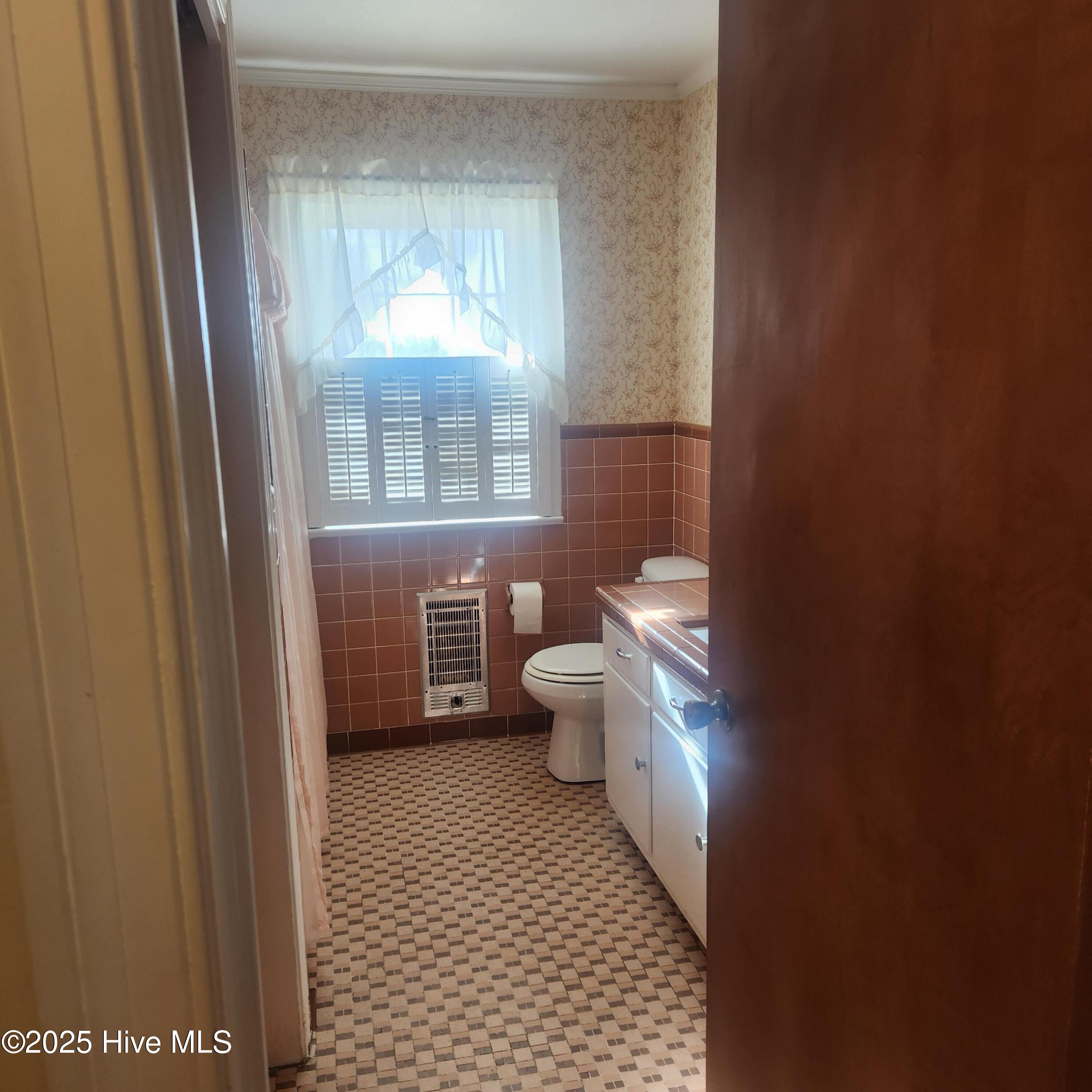 727 Fairlane Drive Property Photo 7