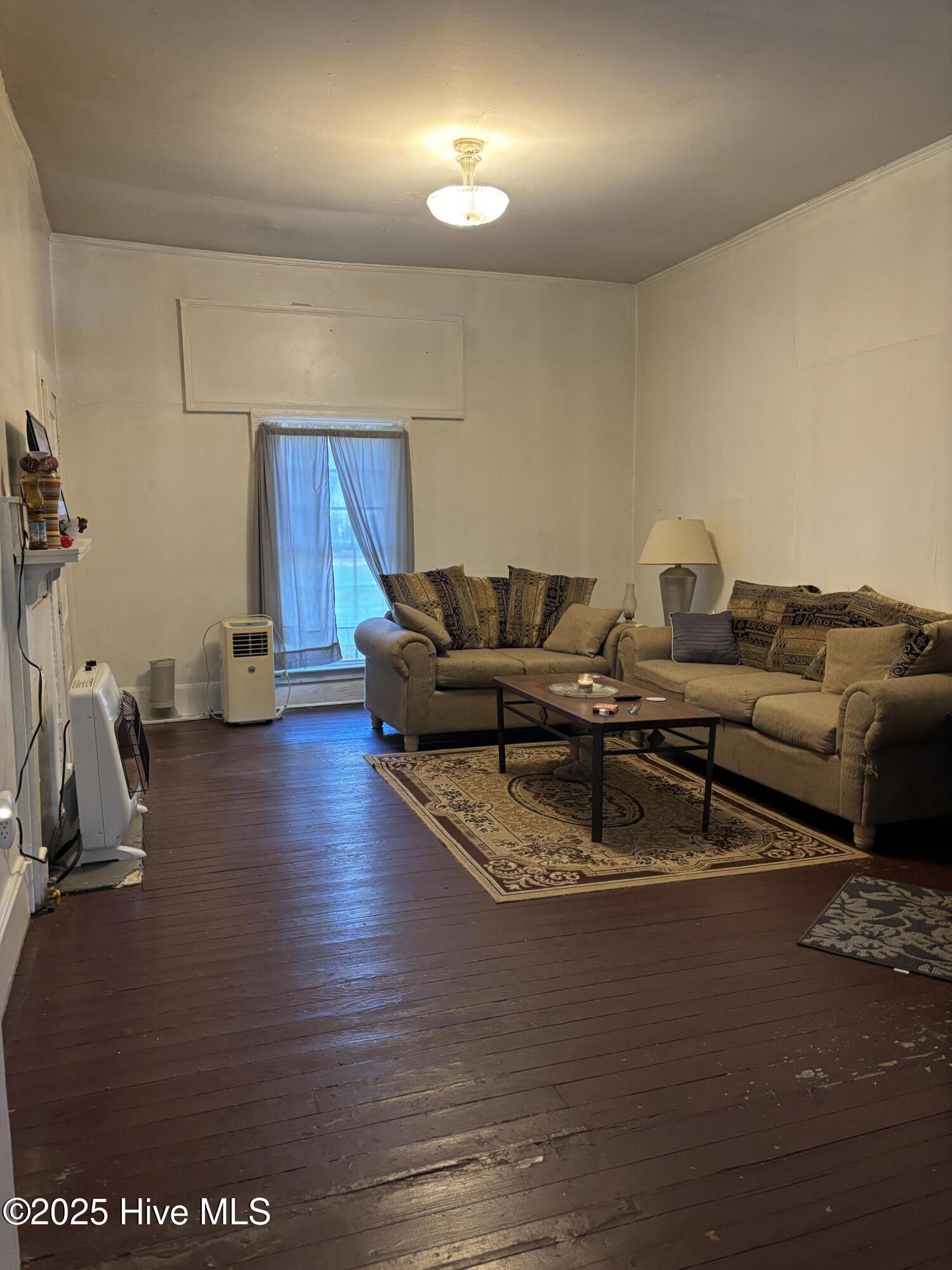600 Chestnut Street Property Photo 2