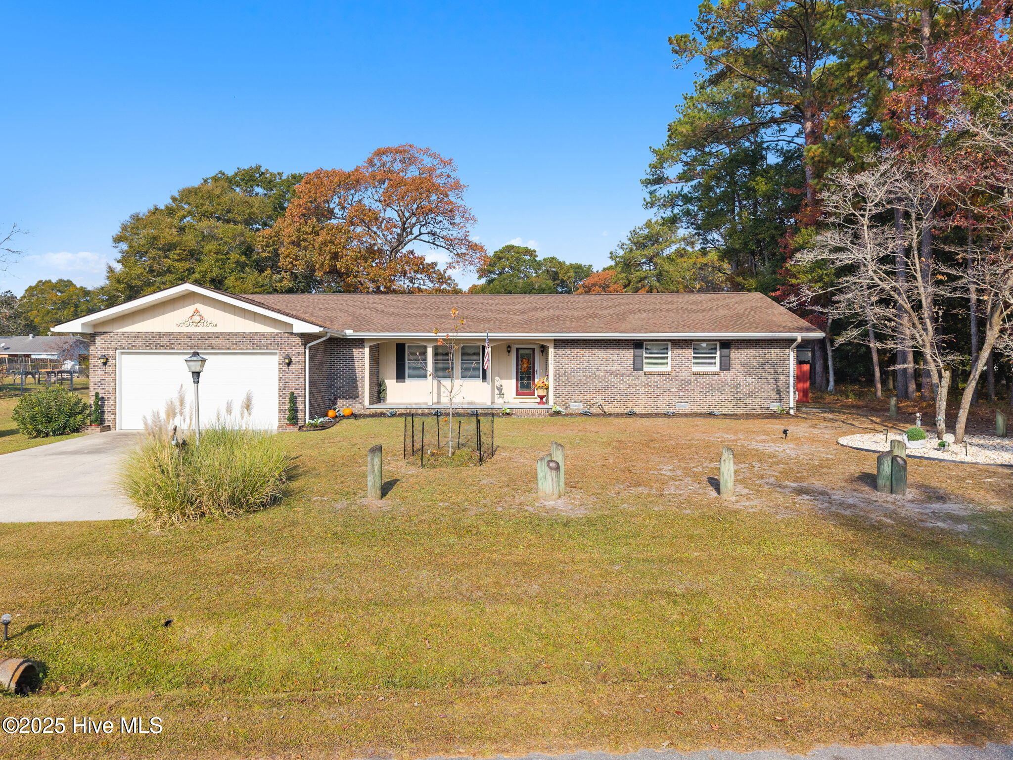 1126 River Drive Property Photo 1