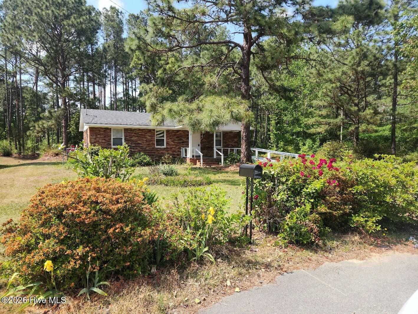 616 N Pine Street Property Photo 1