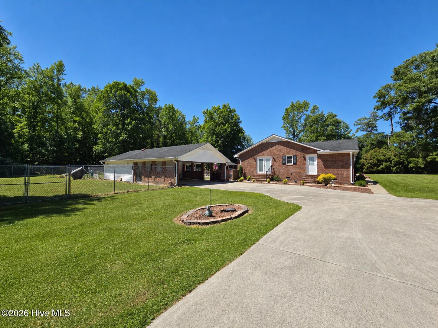 184 Timber Cove Drive Property Photo 6