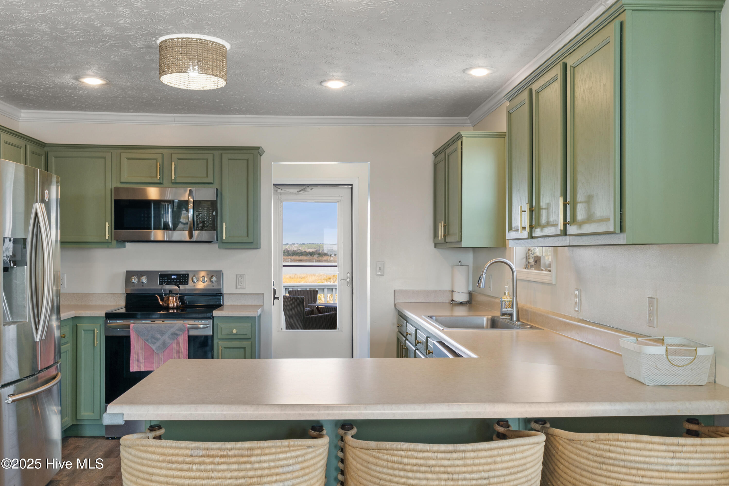 3505 Island Drive Property Photo 11