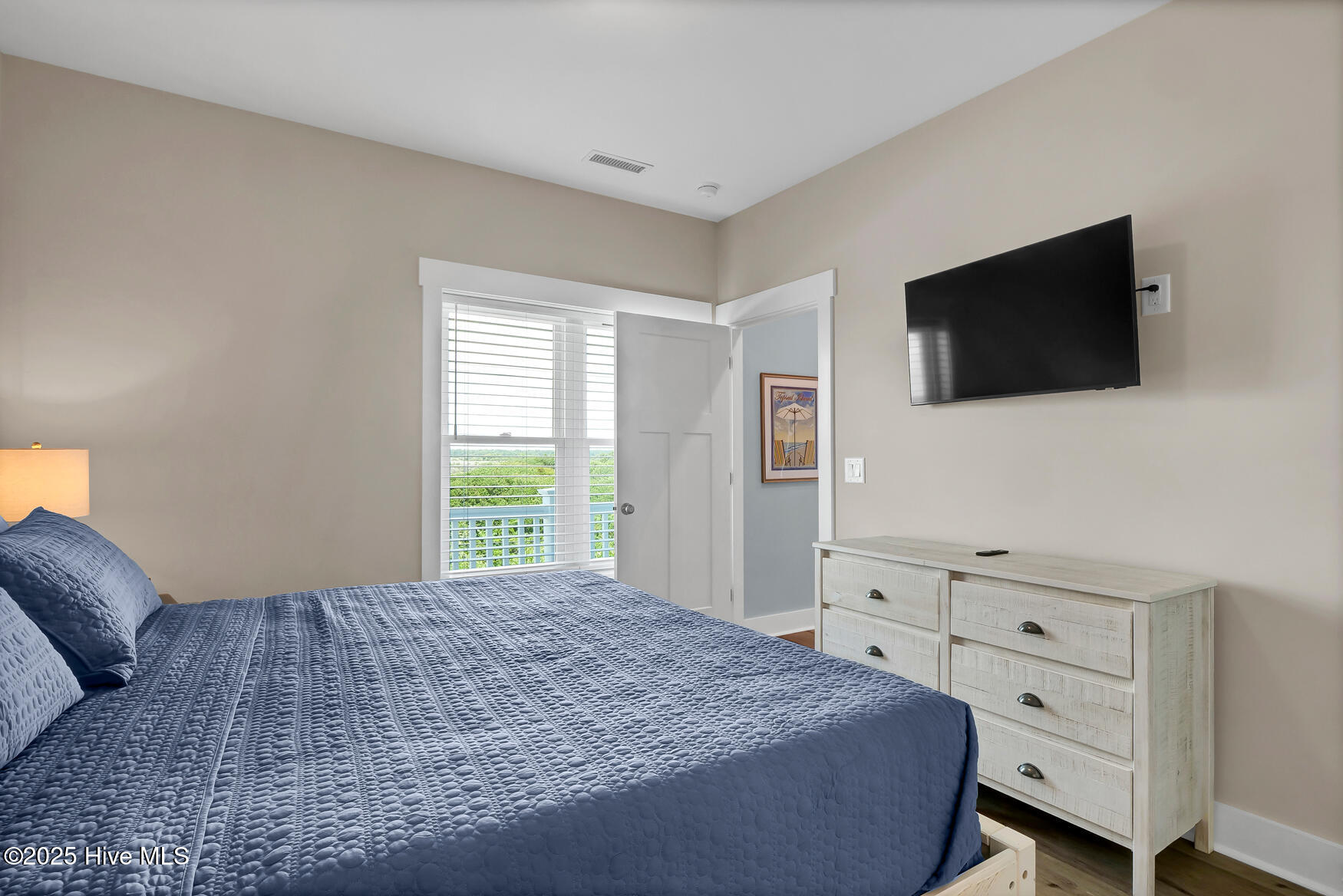 4254 Island Drive Property Photo 43