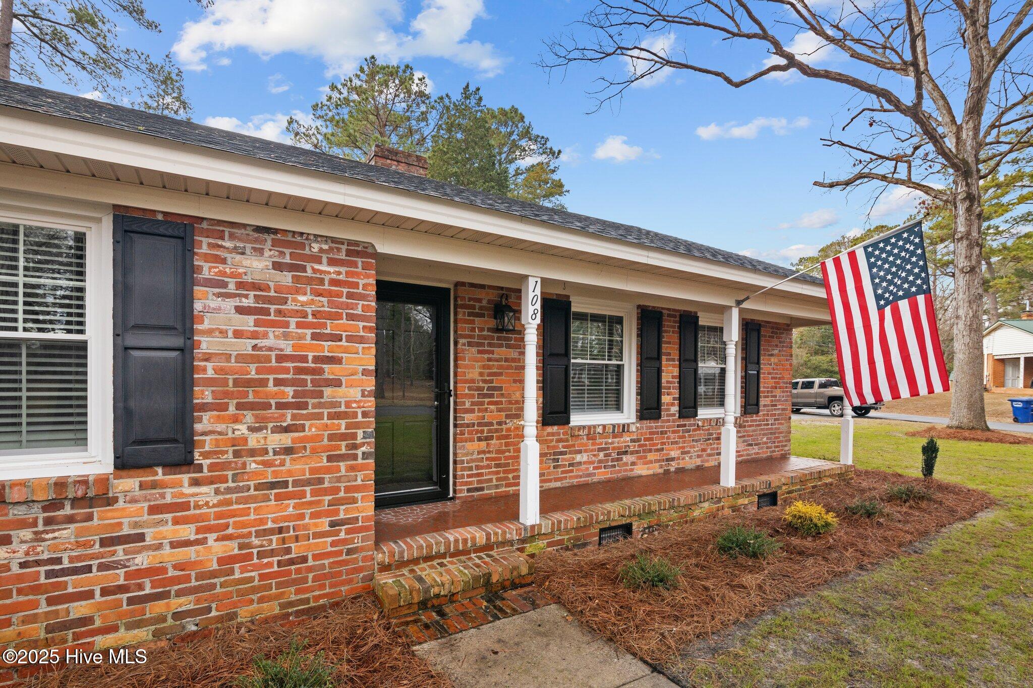 108 Ridgewood Circle Property Photo 4