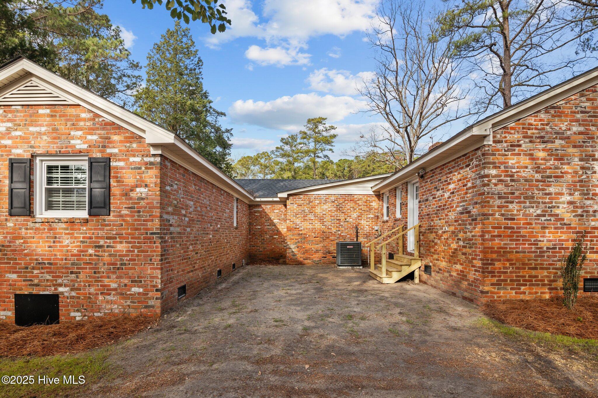 108 Ridgewood Circle Property Photo 11