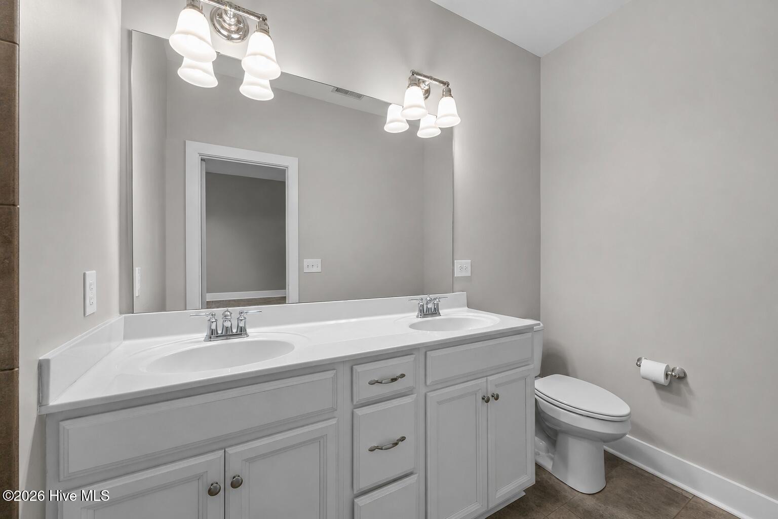 1274 Charleston Common Drive Property Photo 18