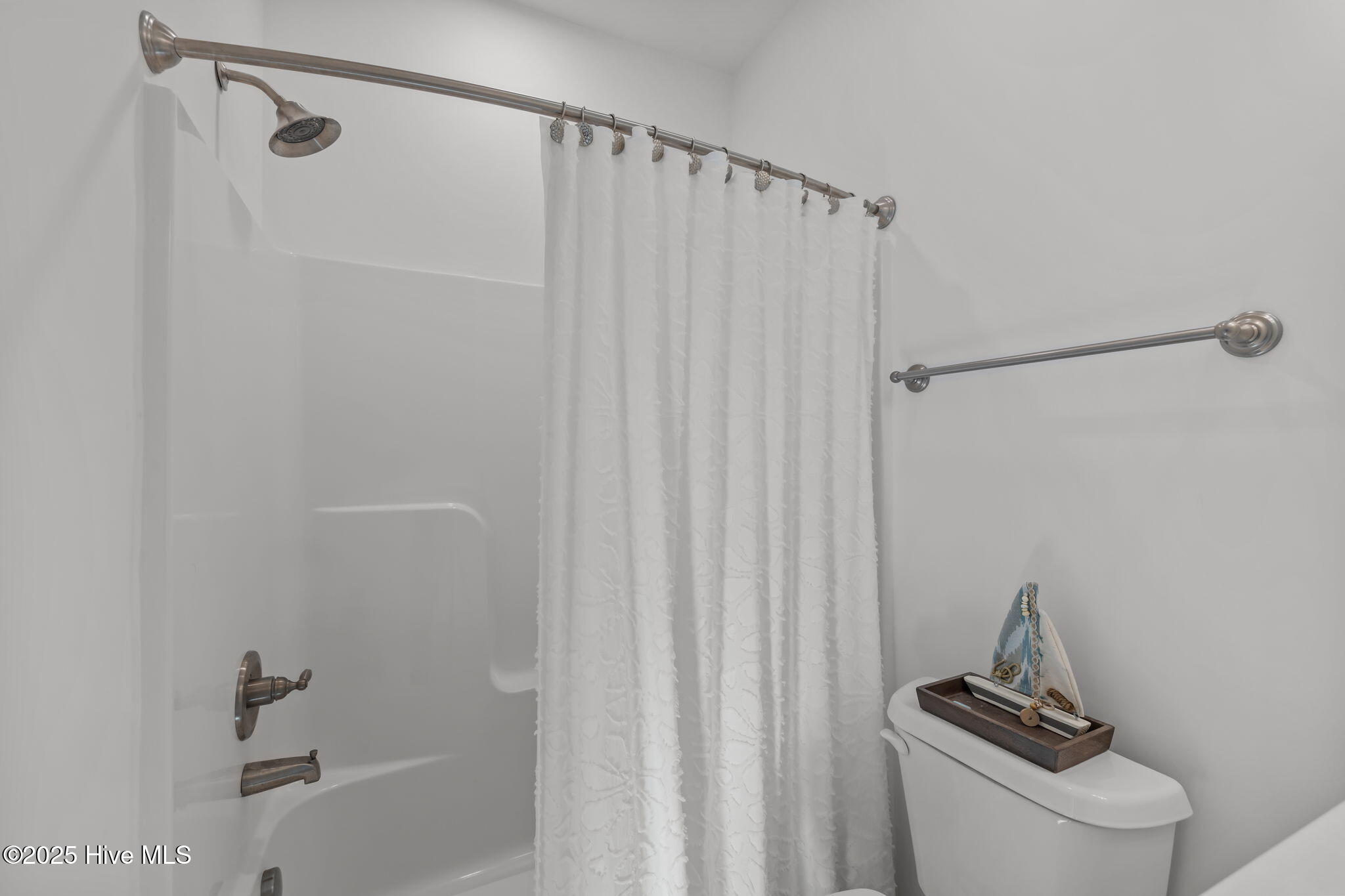 208 Gray Duck Drive Property Photo 5