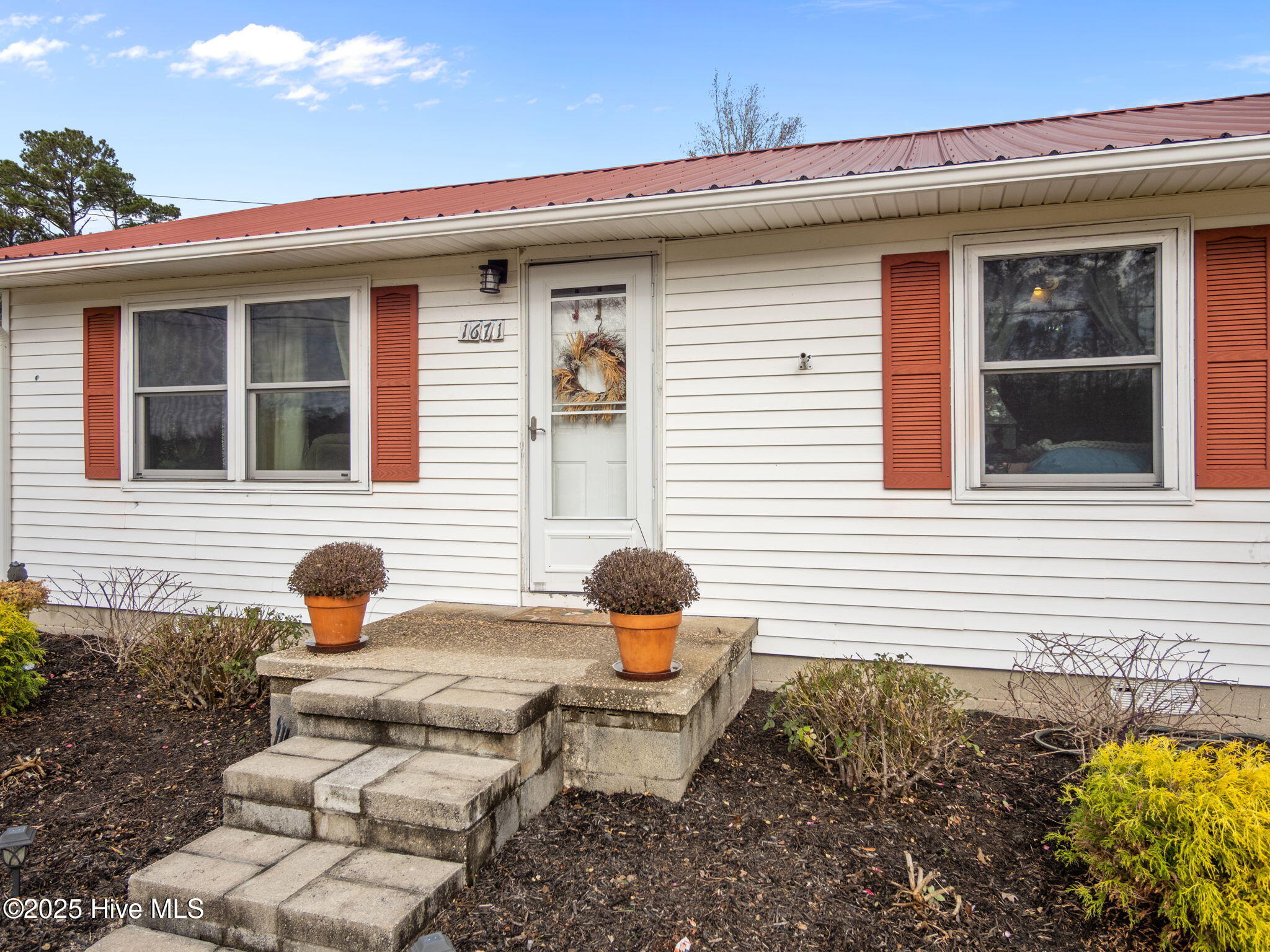 1697 Freedom Way Property Photo 5