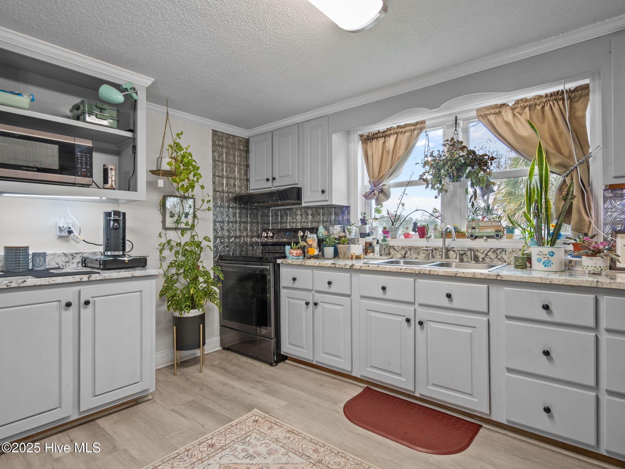 1697 Freedom Way Property Photo 27