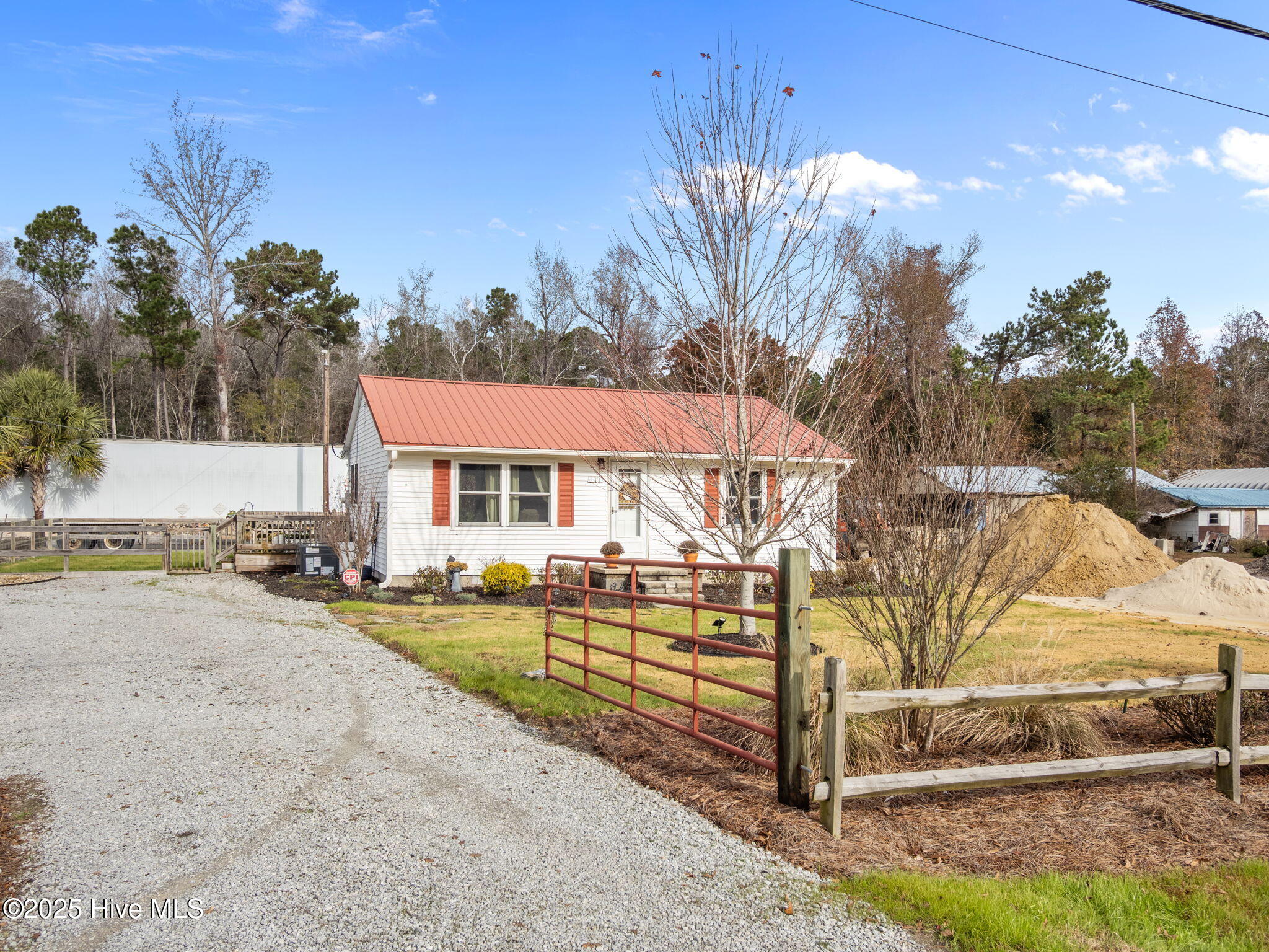 1697 Freedom Way Property Photo 31