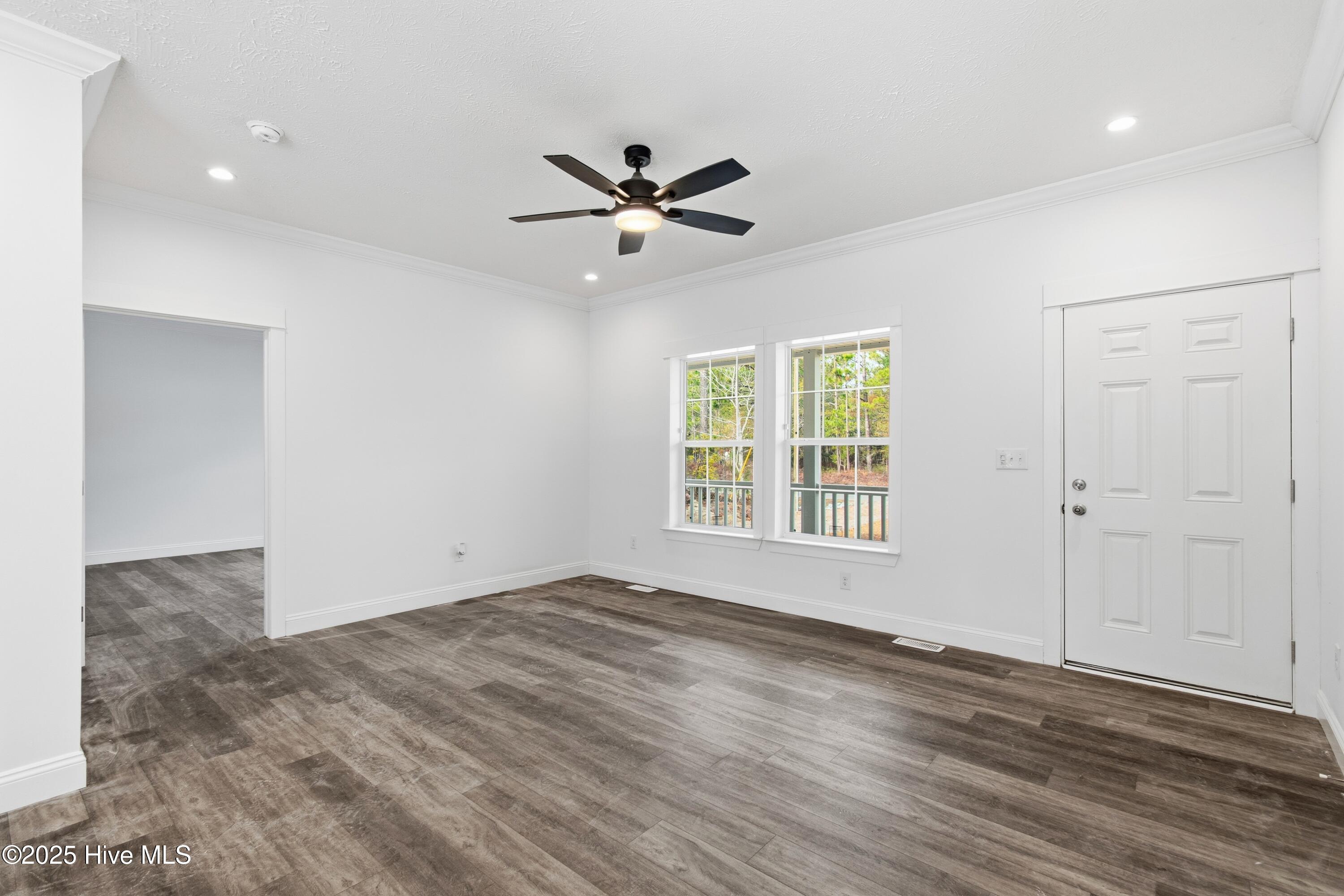 9163 Southern Boulevard Se Property Photo 6
