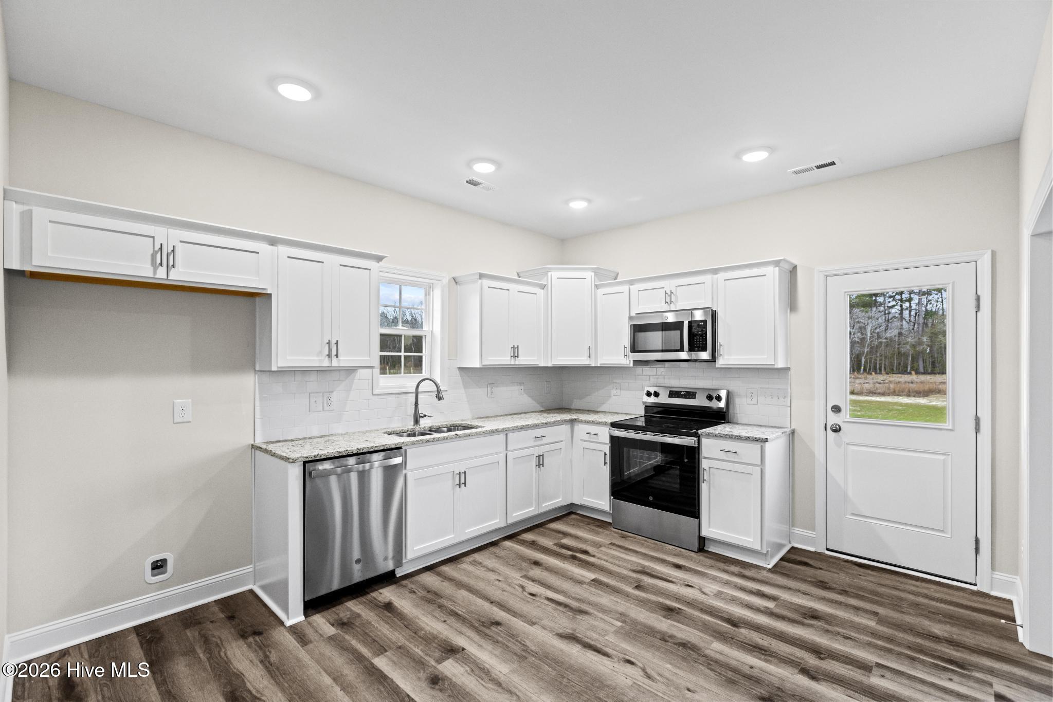900 Wild Azalea Way Property Photo 6