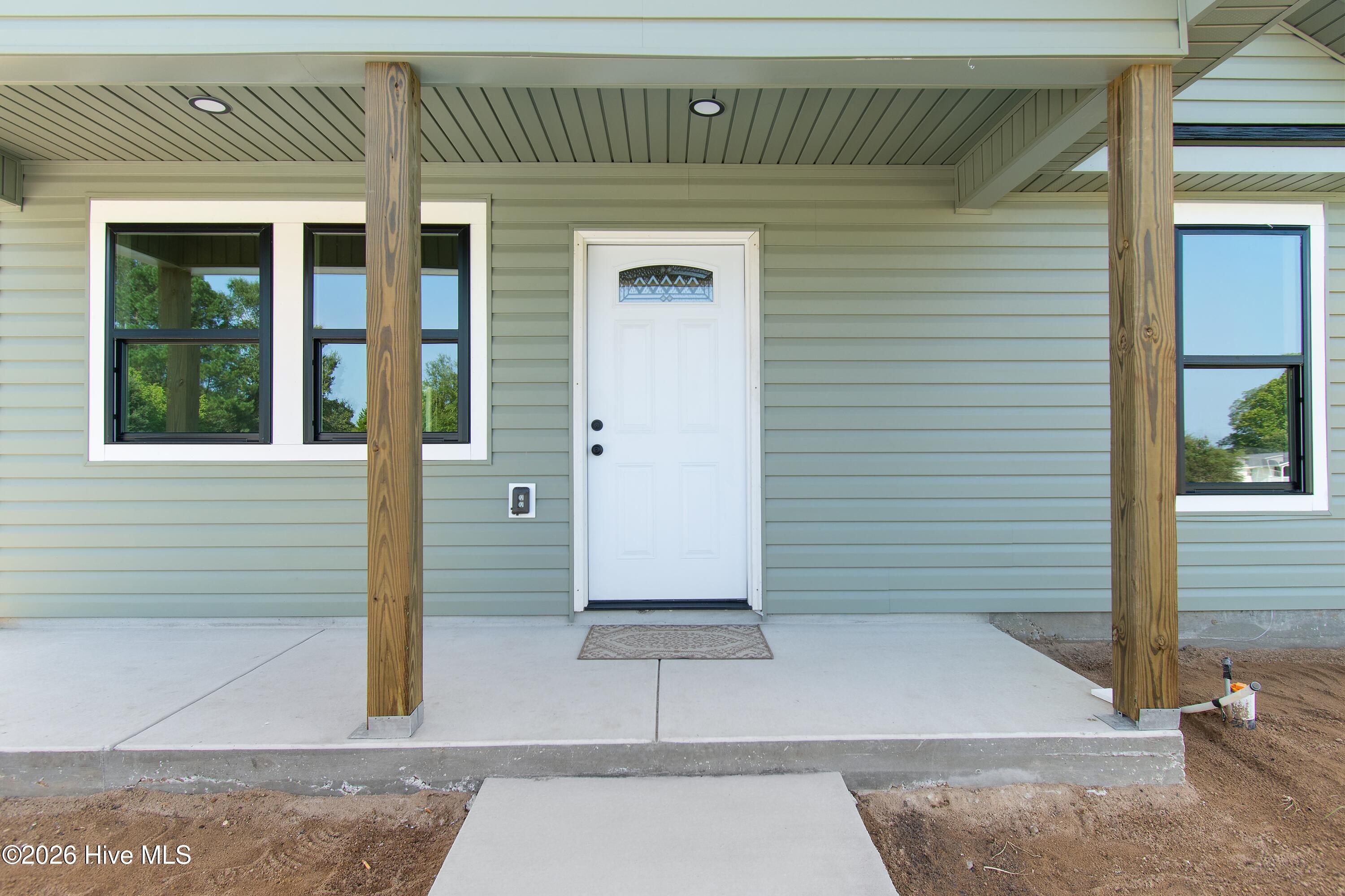 152 Hillside Street Property Photo 2