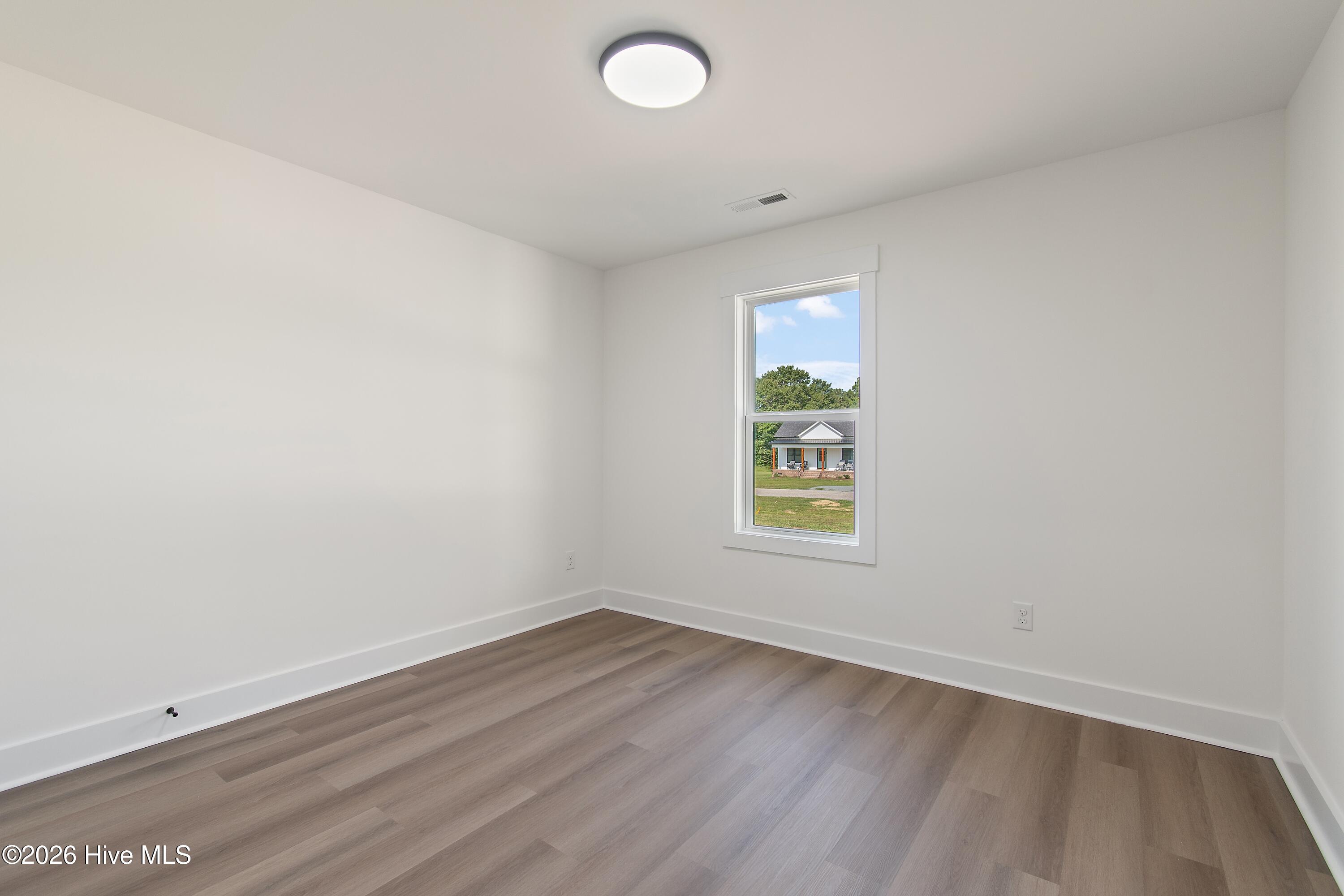 152 Hillside Street Property Photo 11