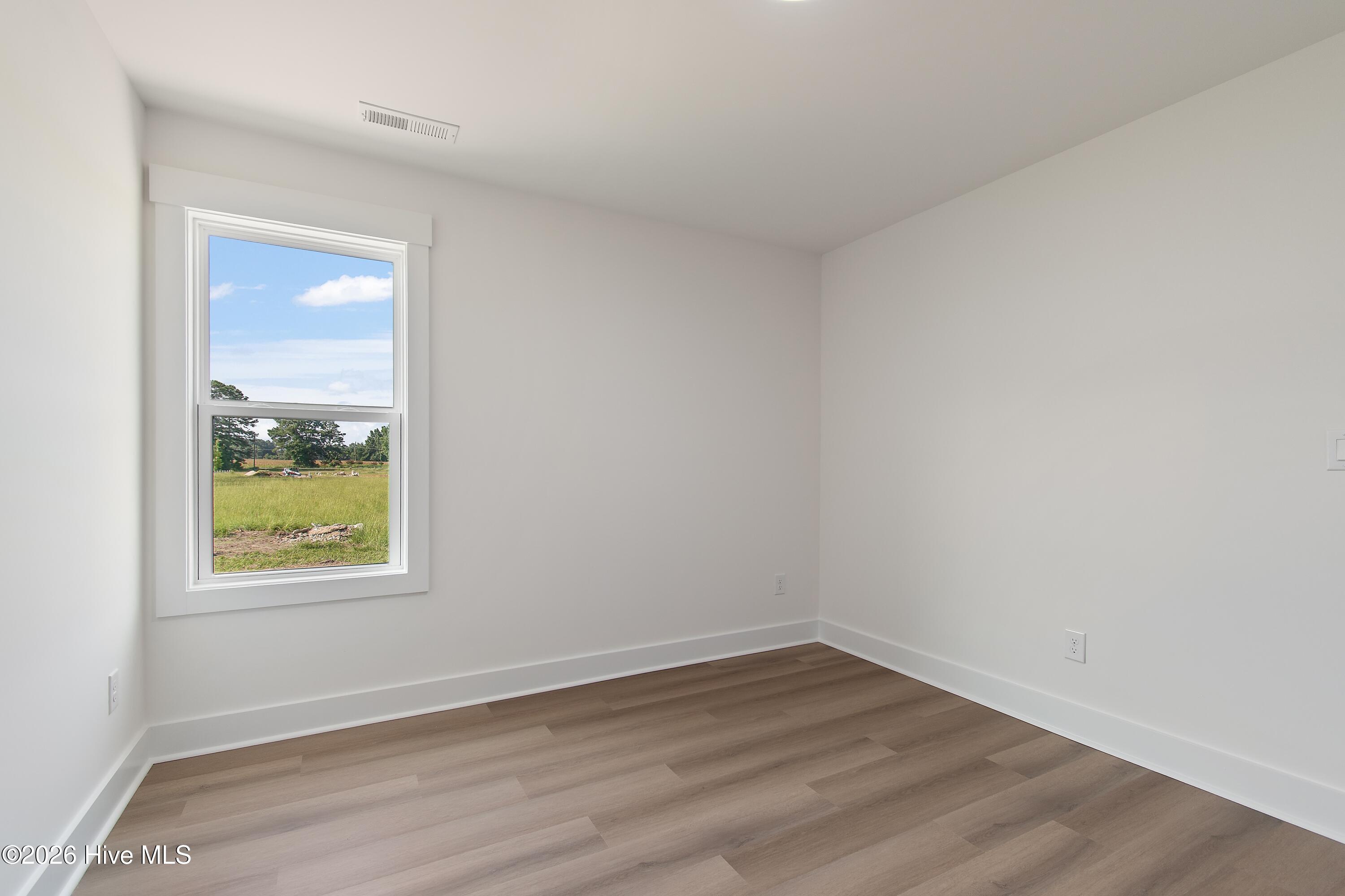 152 Hillside Street Property Photo 15