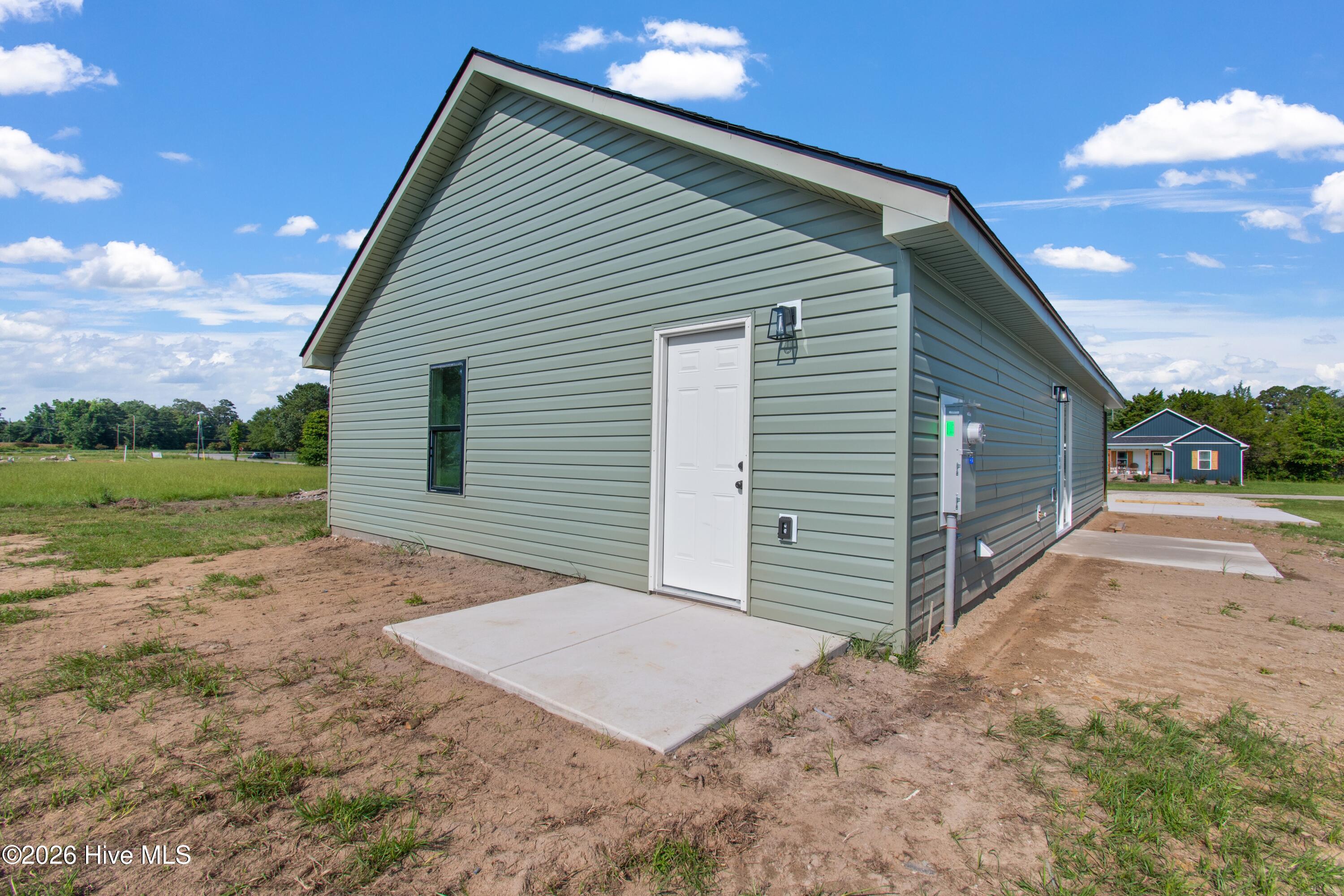 152 Hillside Street Property Photo 17
