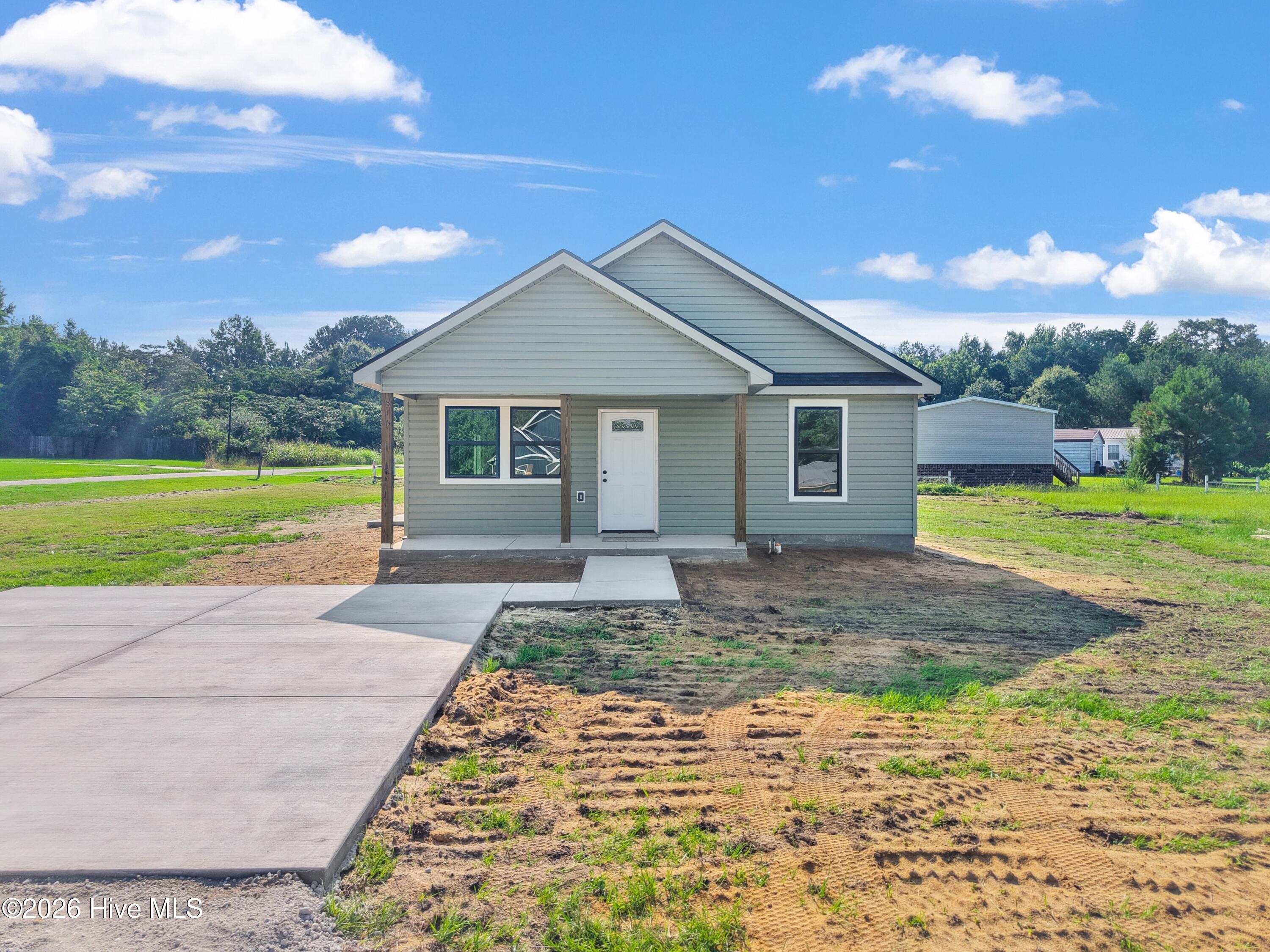 152 Hillside Street Property Photo 29