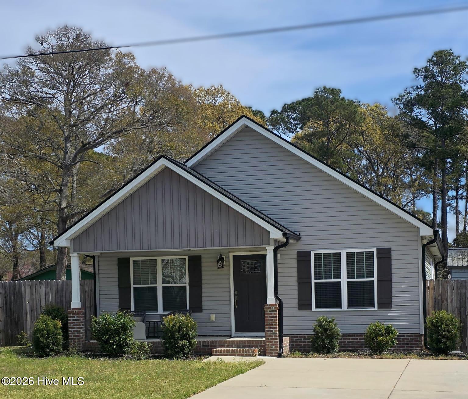 88 Hillside Street Property Photo 1