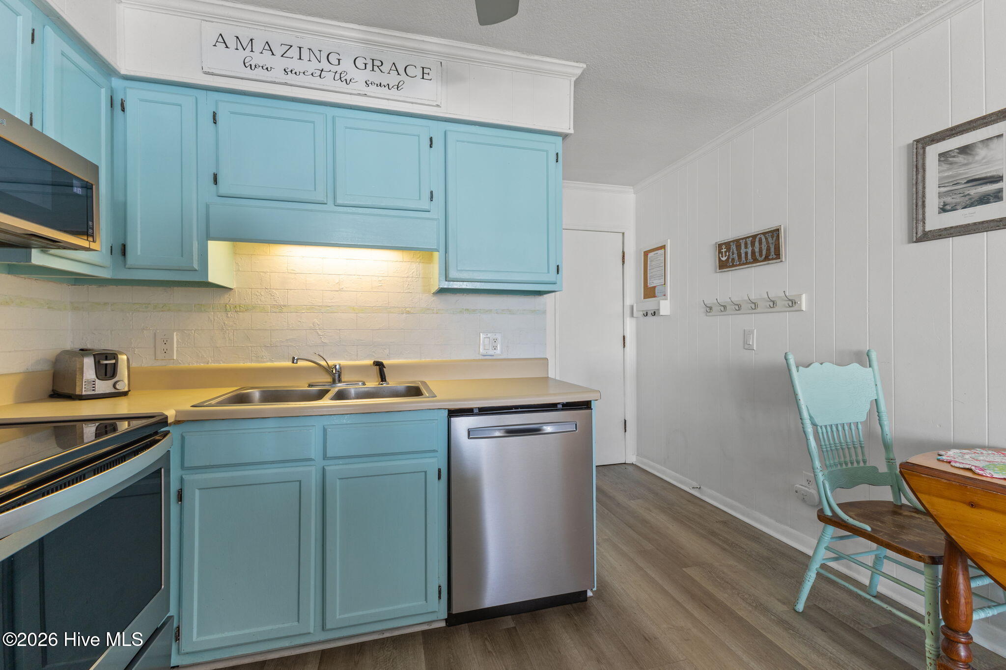 301 Commerce Way 360 Property Photo 12