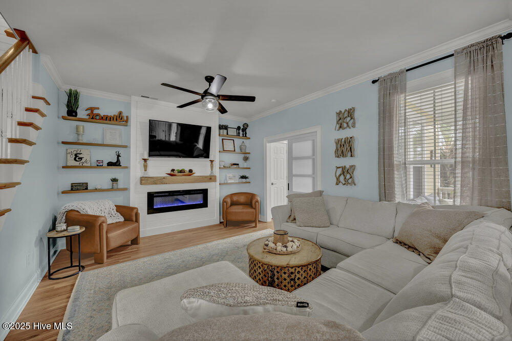 233 Silver Sloop Way Property Photo 2