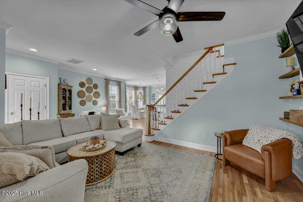 233 Silver Sloop Way Property Photo 10