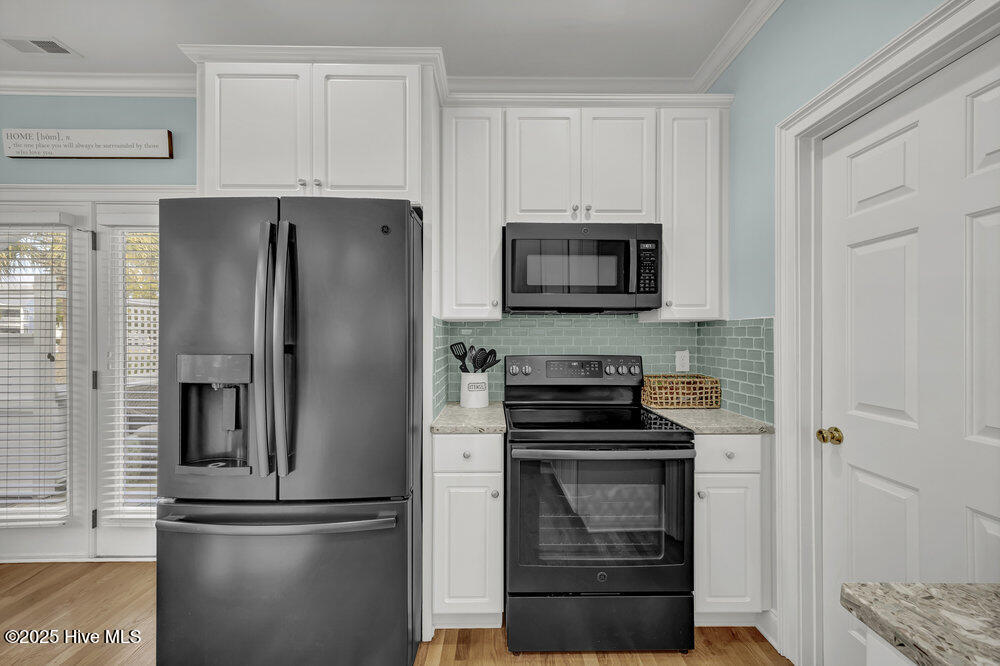 233 Silver Sloop Way Property Photo 13