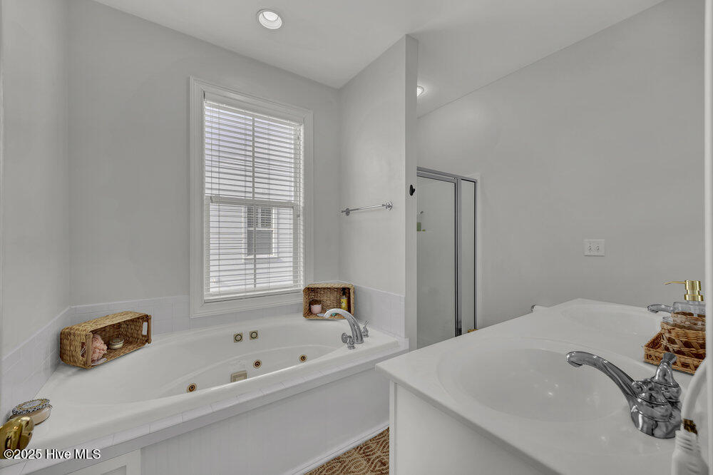 233 Silver Sloop Way Property Photo 18