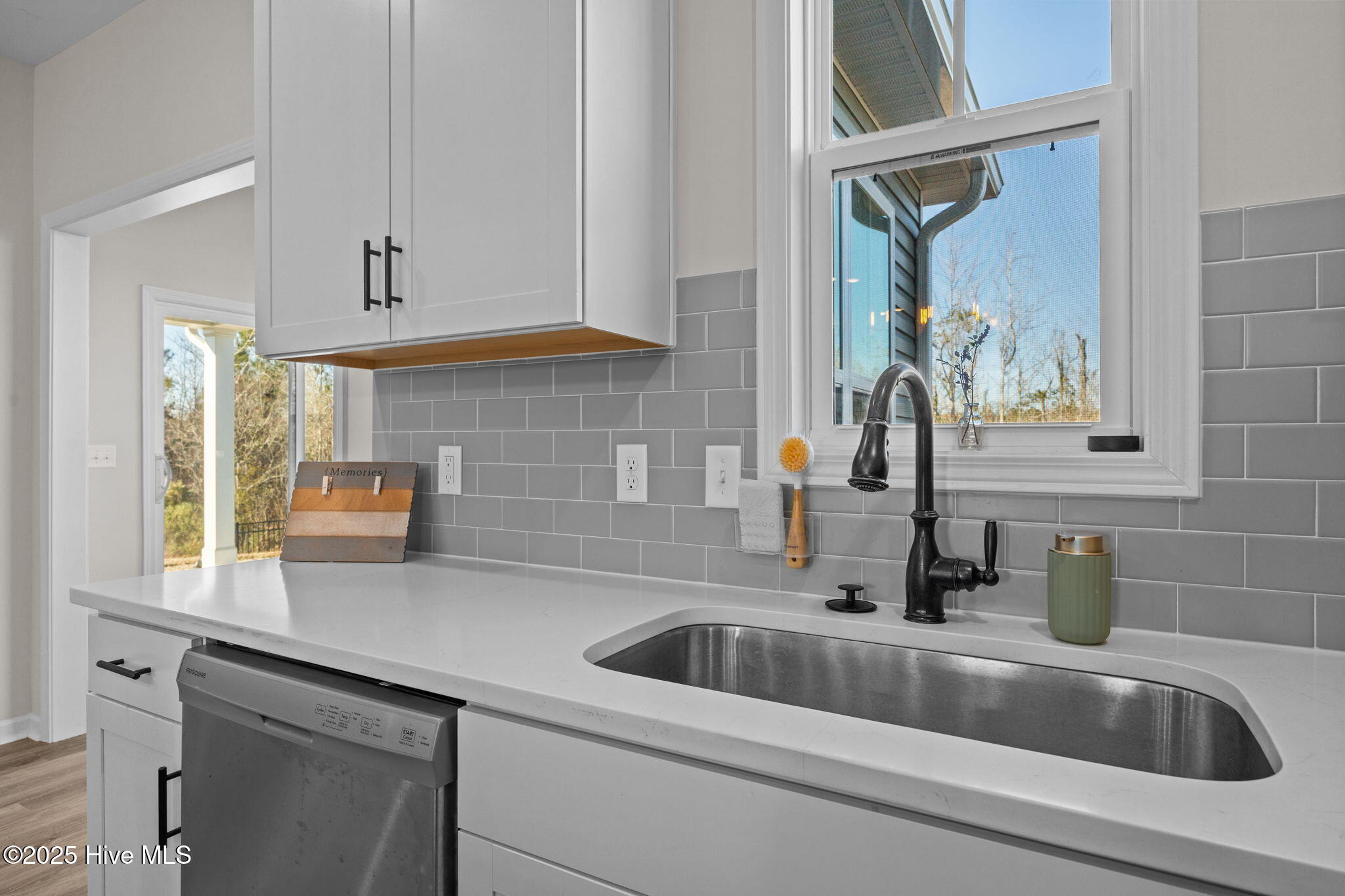 1029 Setting Sun Boulevard Ne Property Photo 13