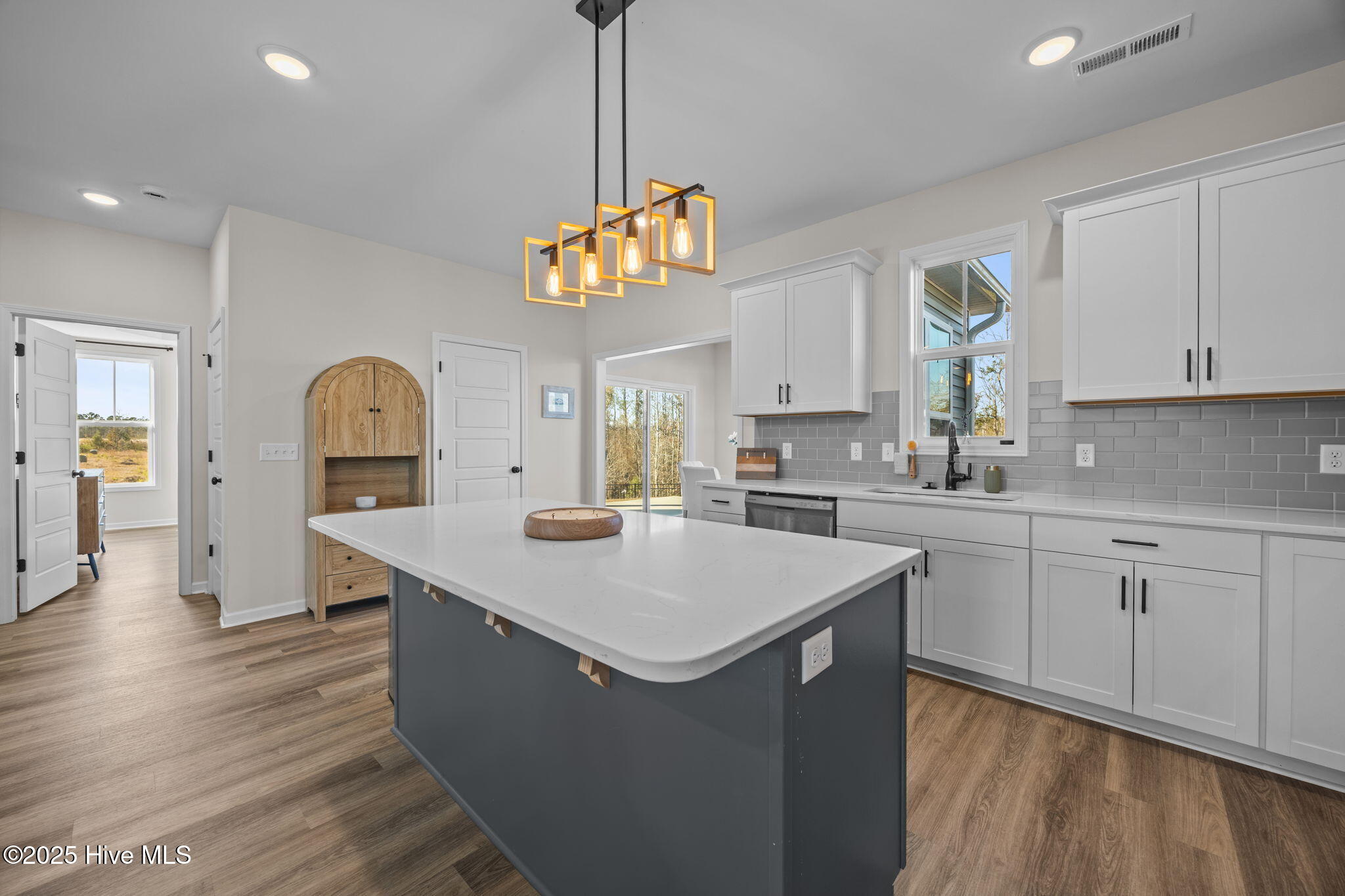 1029 Setting Sun Boulevard Ne Property Photo 16