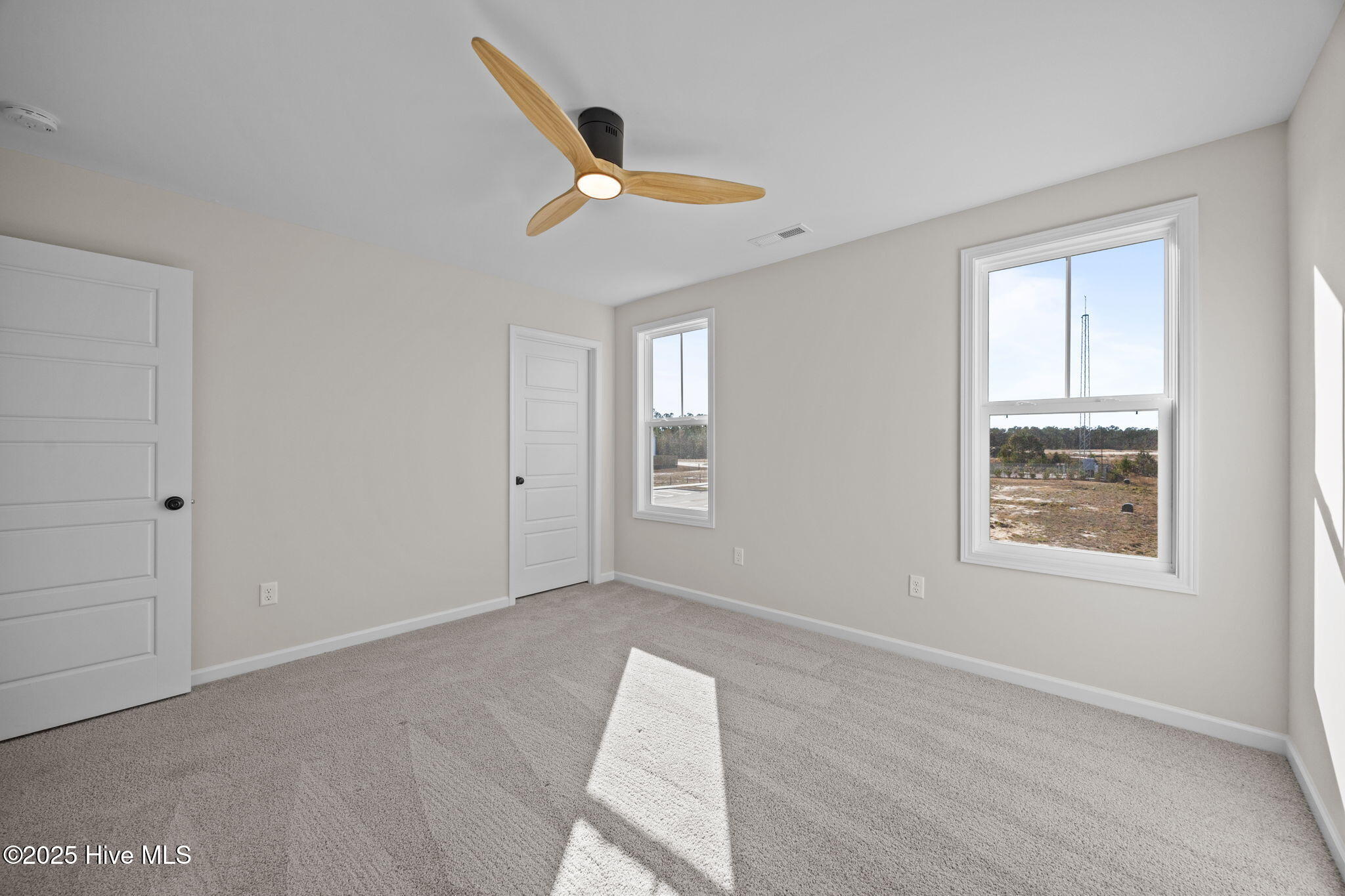 1029 Setting Sun Boulevard Ne Property Photo 34
