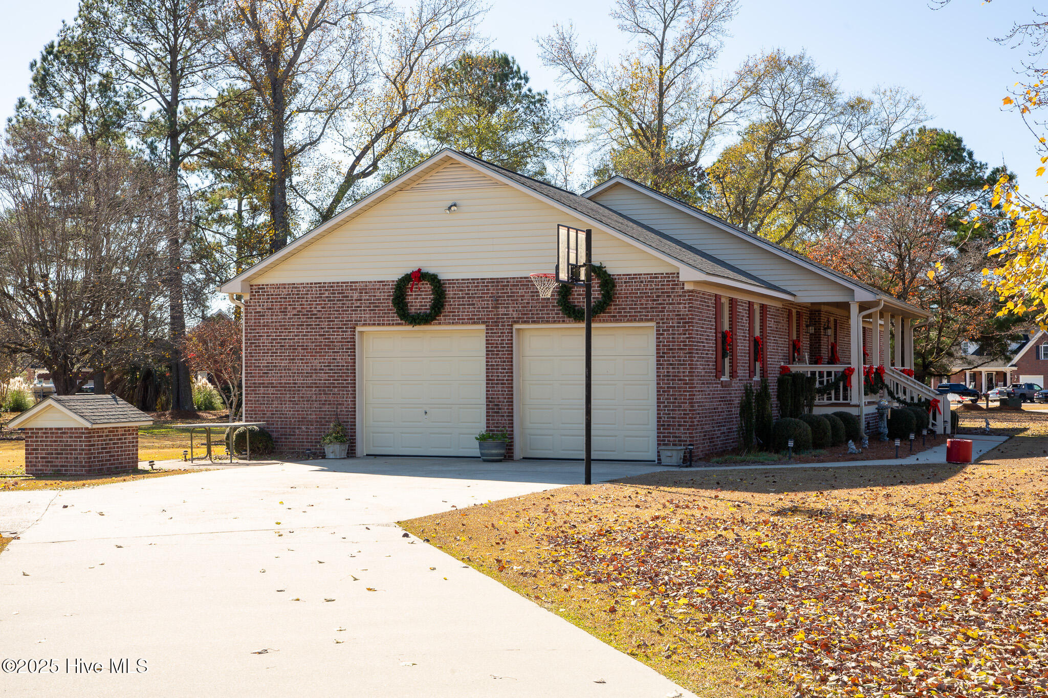 347 Stewart Circle Property Photo 4