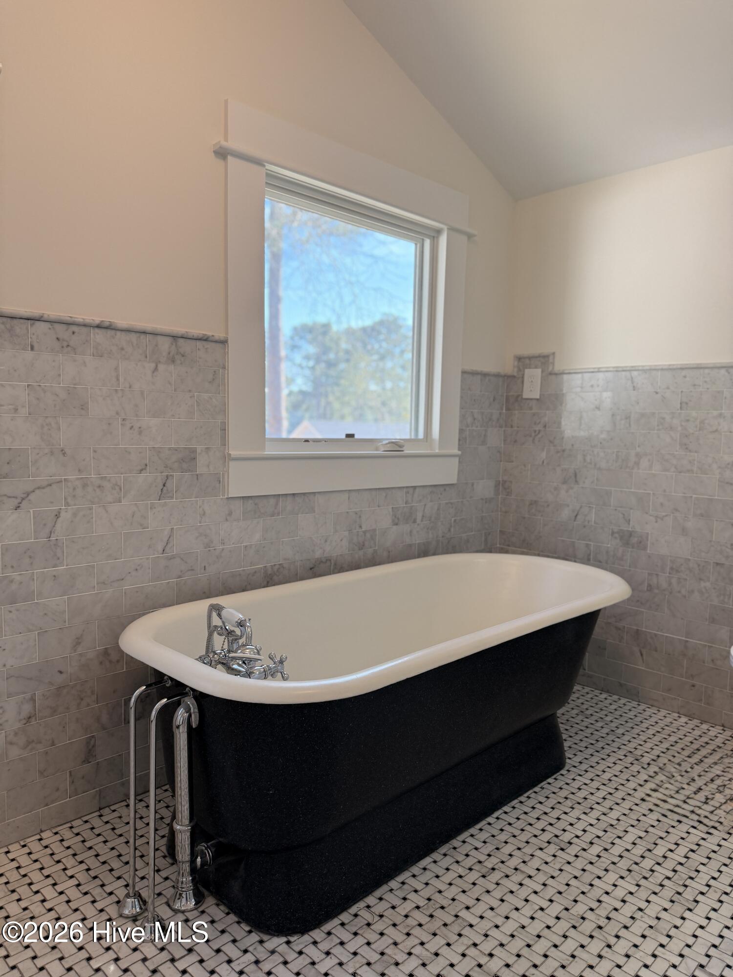 132 Tower Street Property Photo 34