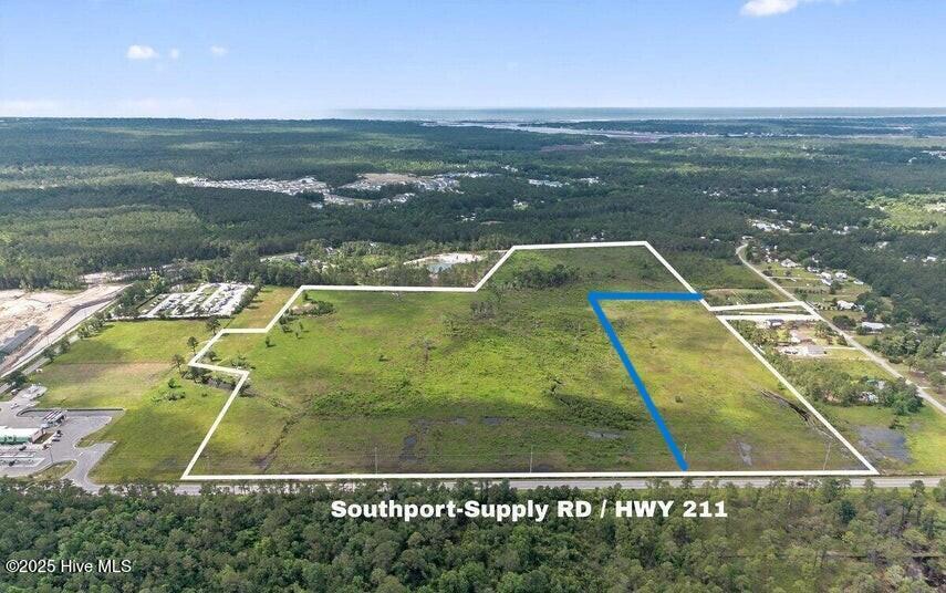 1975 Southport-supply Road Se Property Photo 2