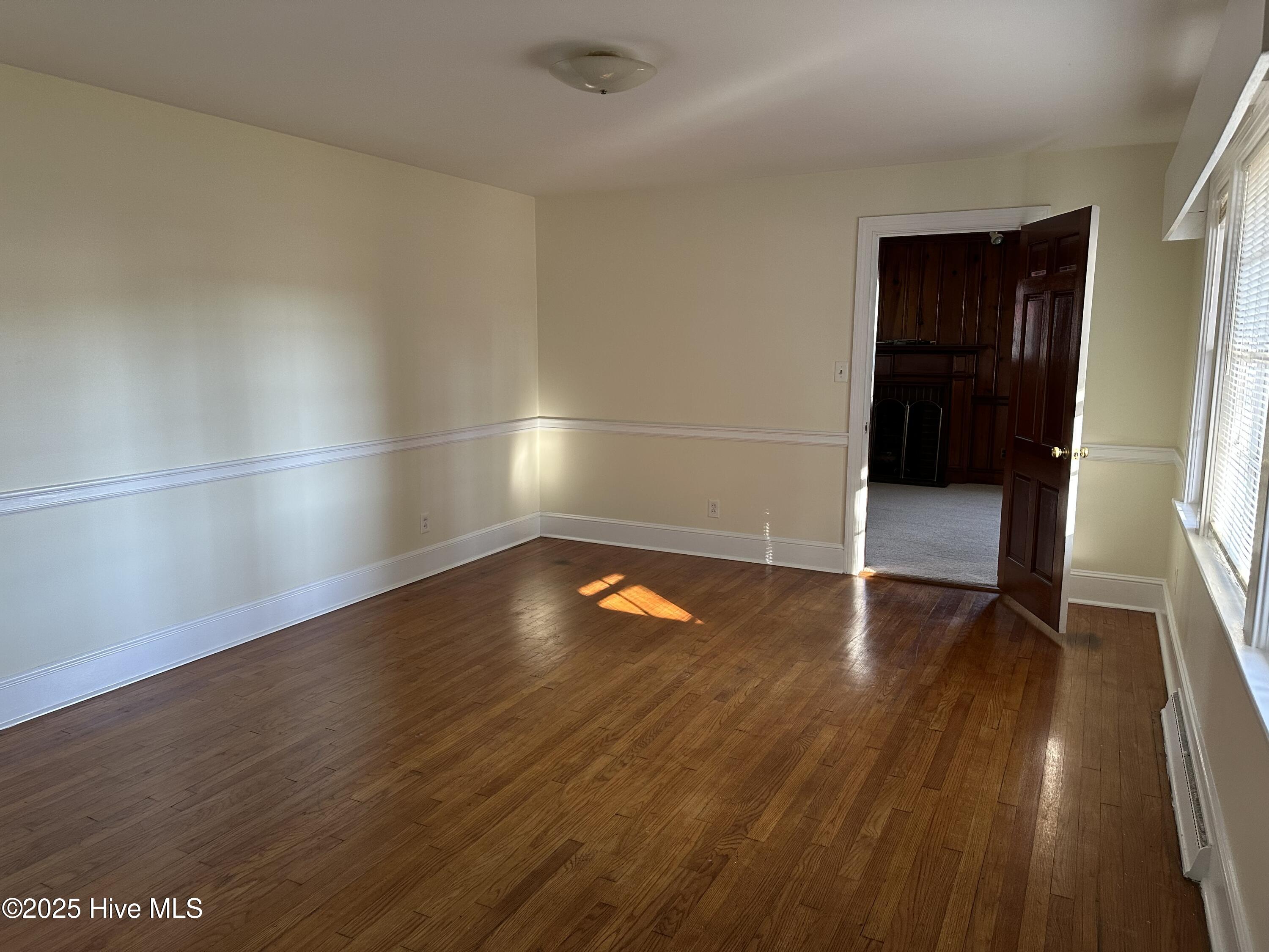 1332 Sycamore Street Property Photo 4