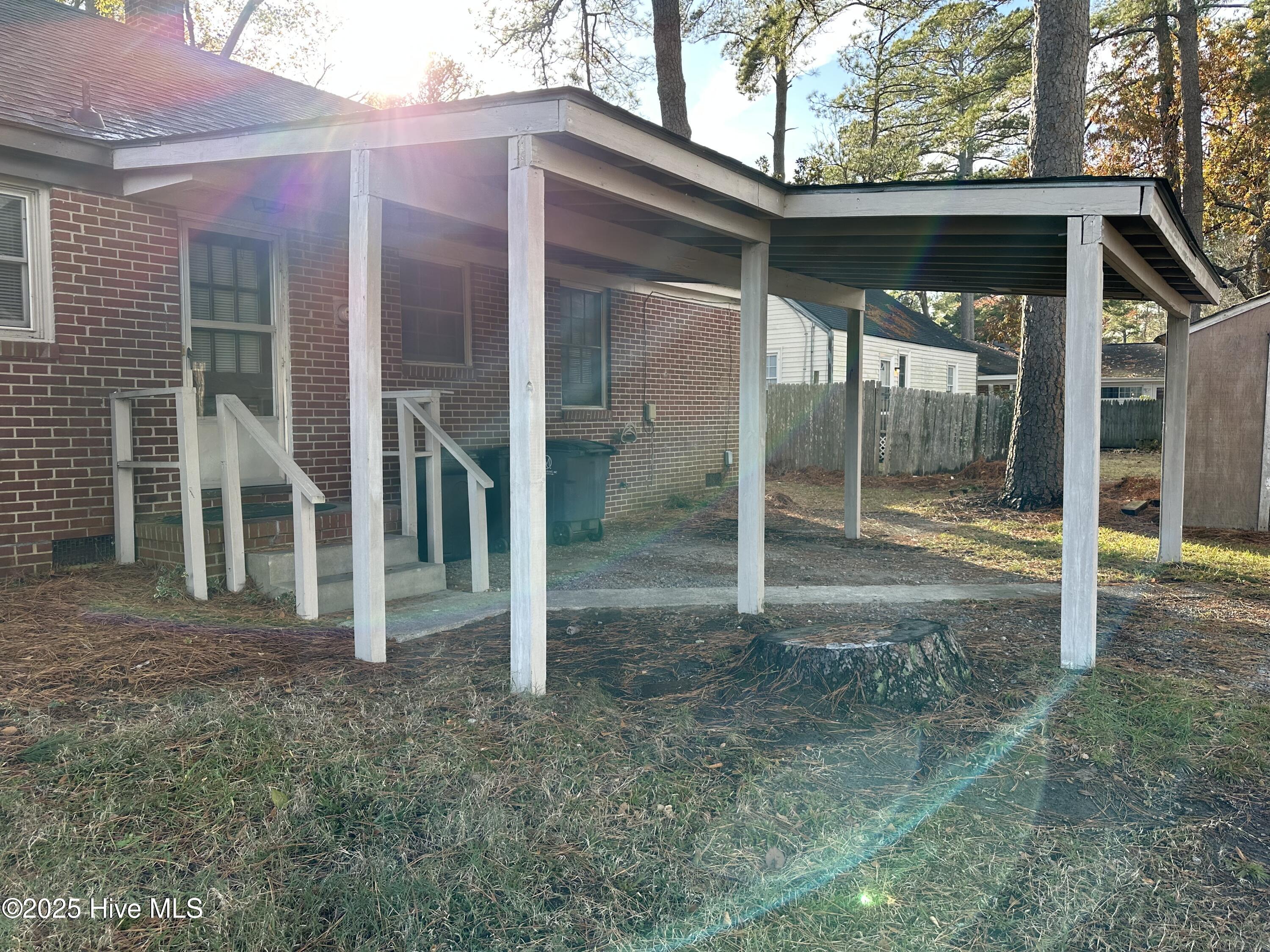 1332 Sycamore Street Property Photo 12