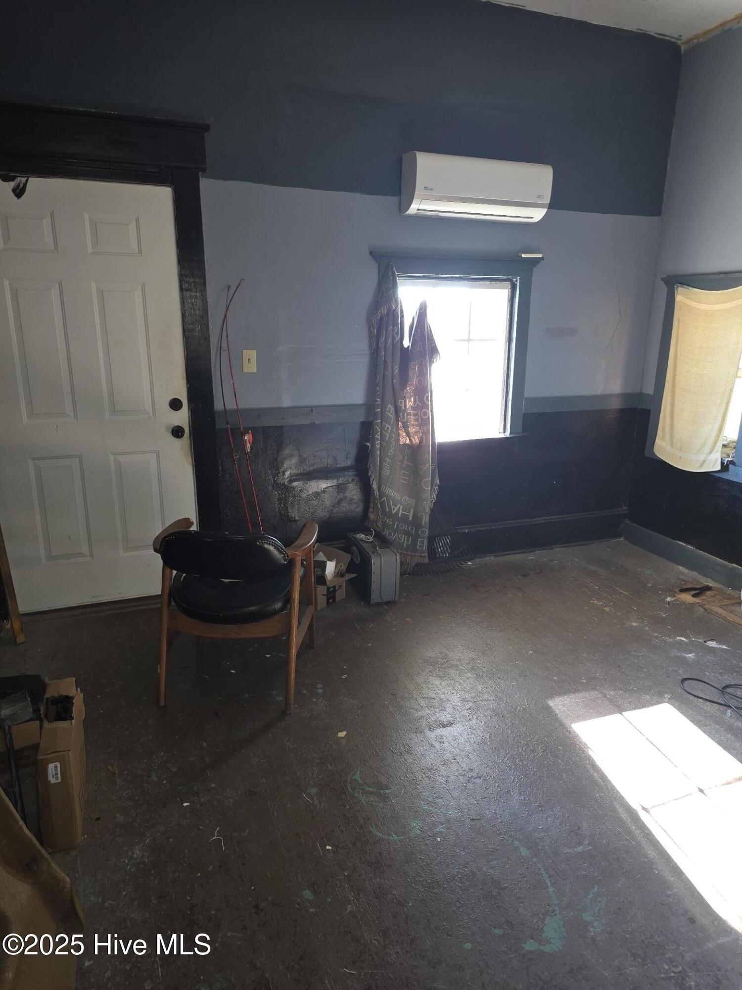 1102 Dickinson Avenue Property Photo 9