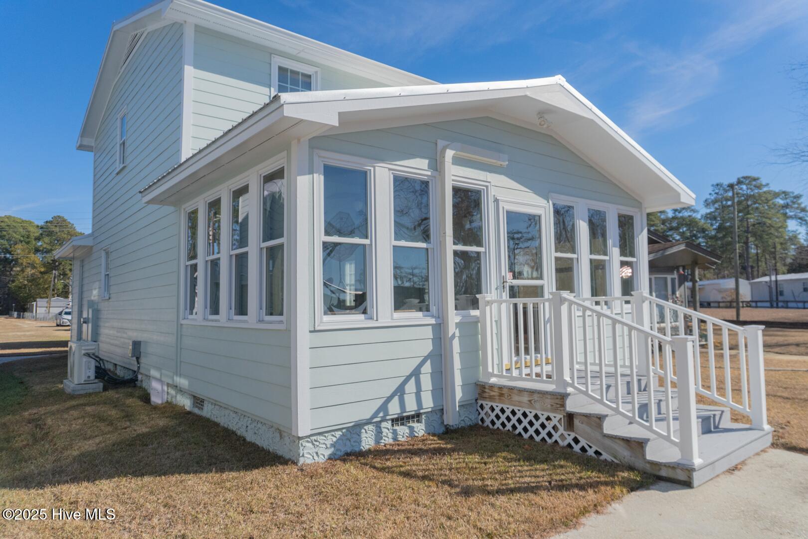 77 Frye Landing Property Photo 4