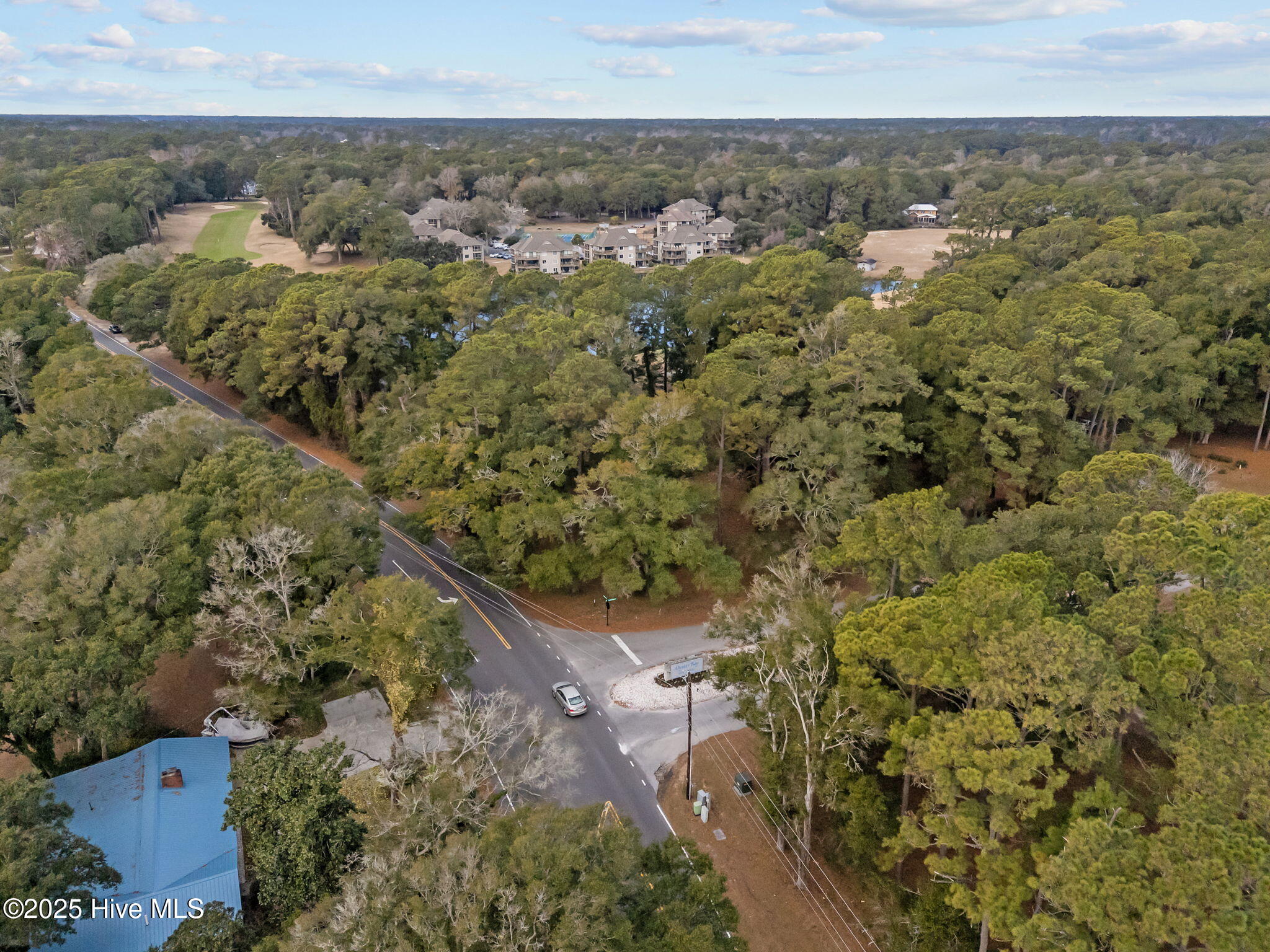 8 8 Shoreline Drive W Property Photo 1