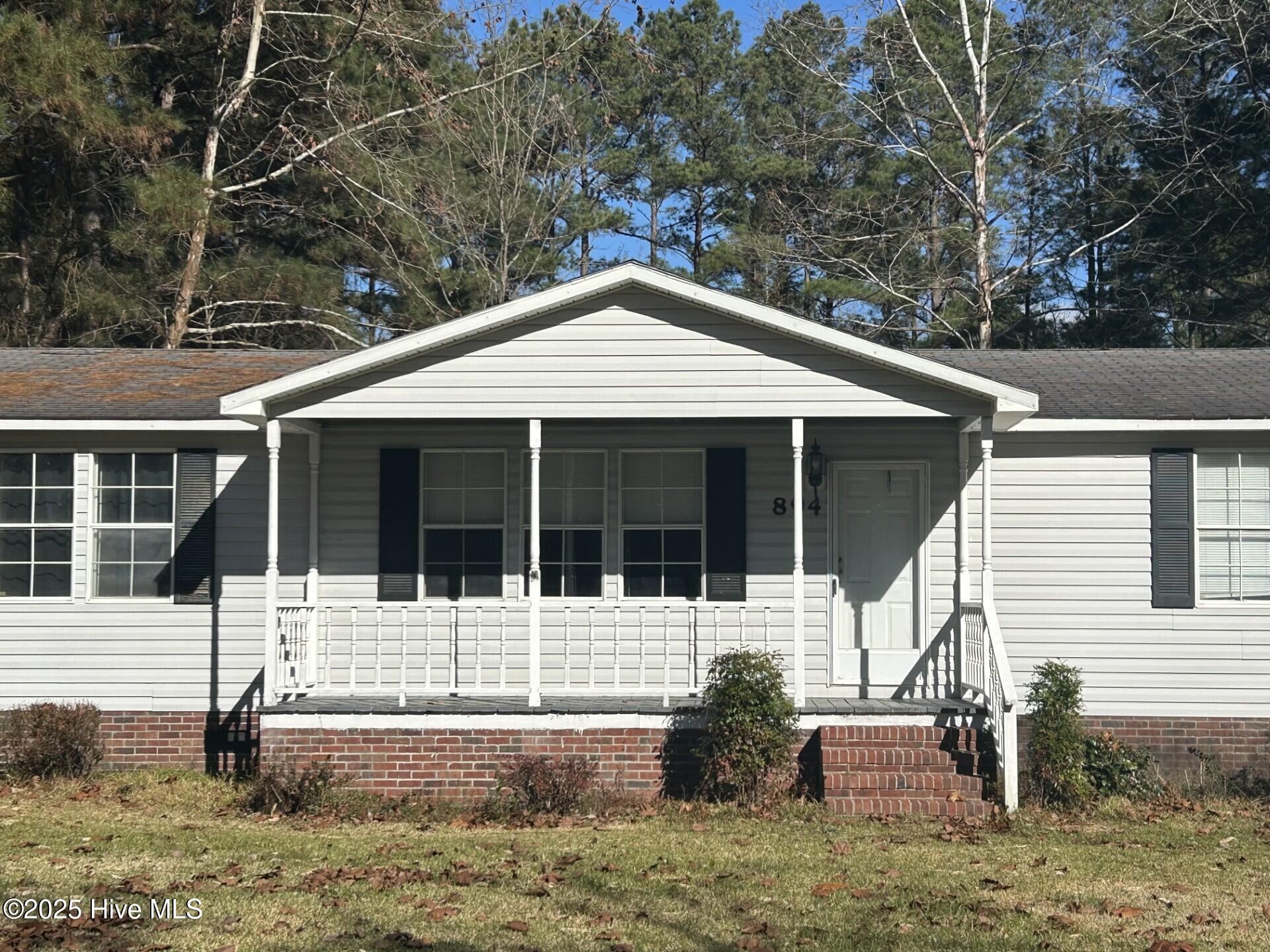 894 Pond Road Property Photo 1