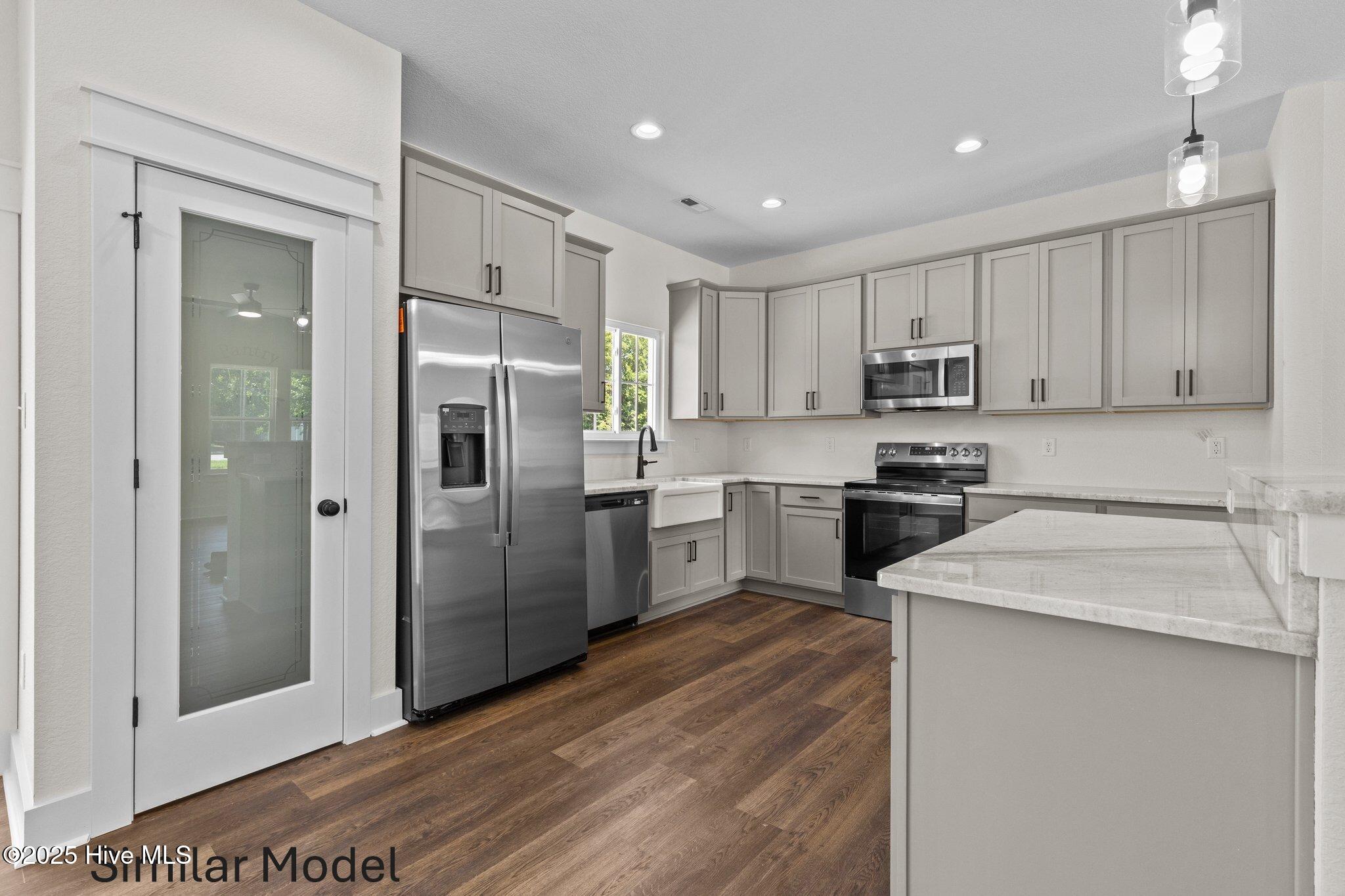 112 Howard Street Property Photo 7