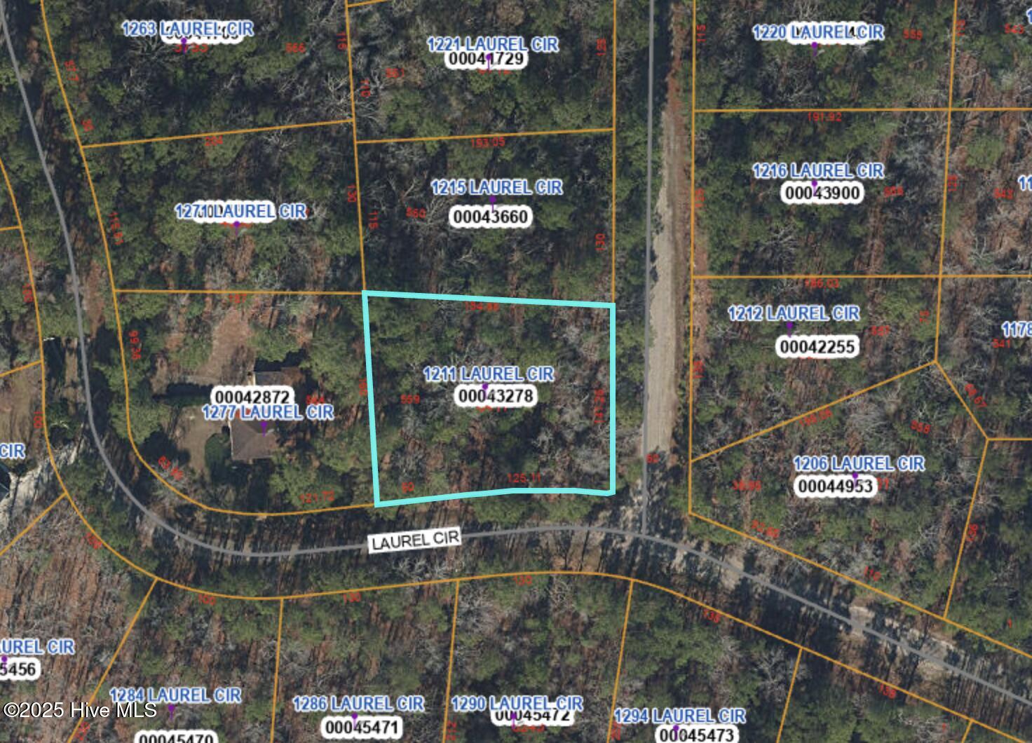1211 Laurel Circle Property Photo 4