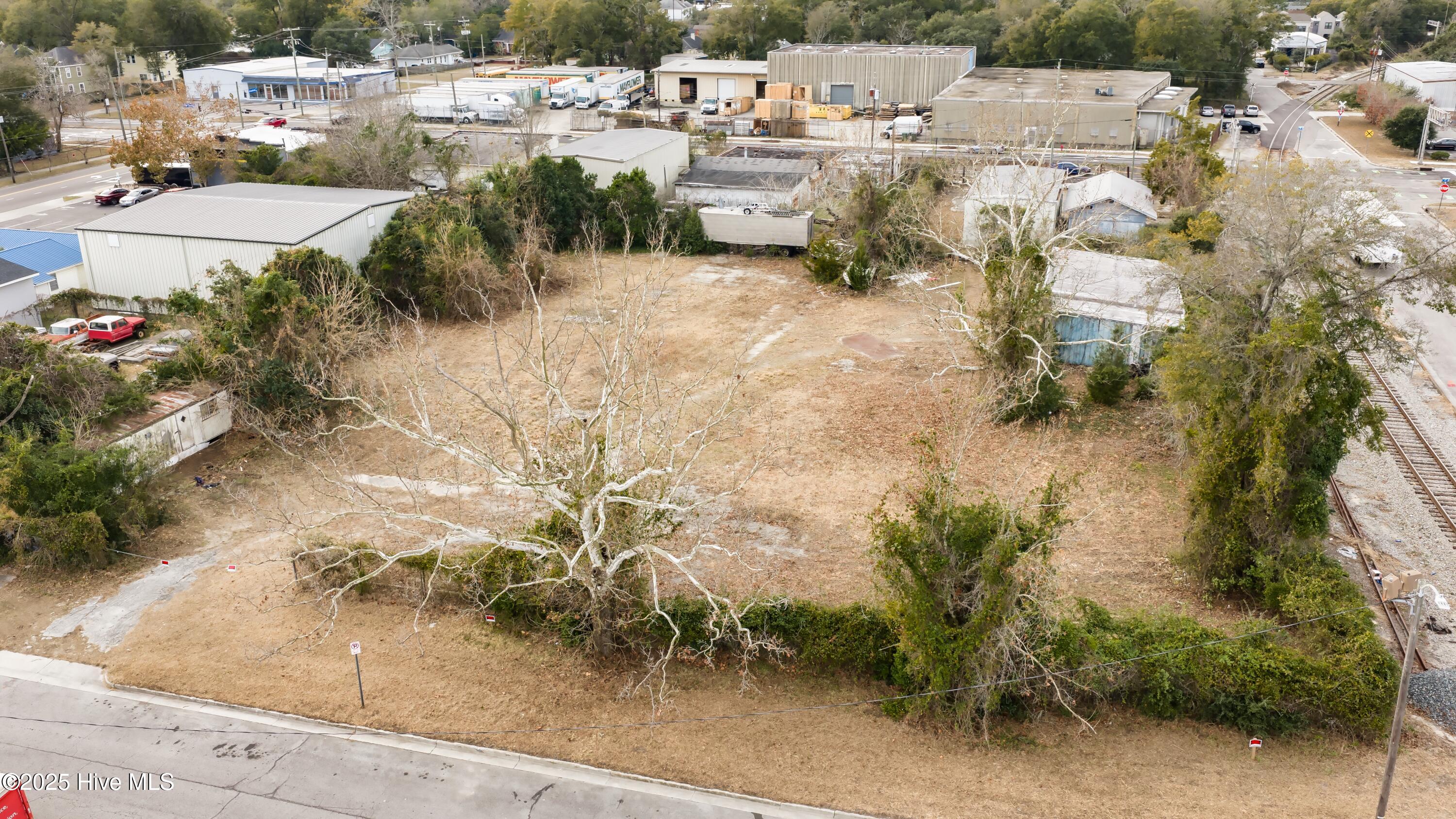 1403 S 5th Avenue Property Photo 7