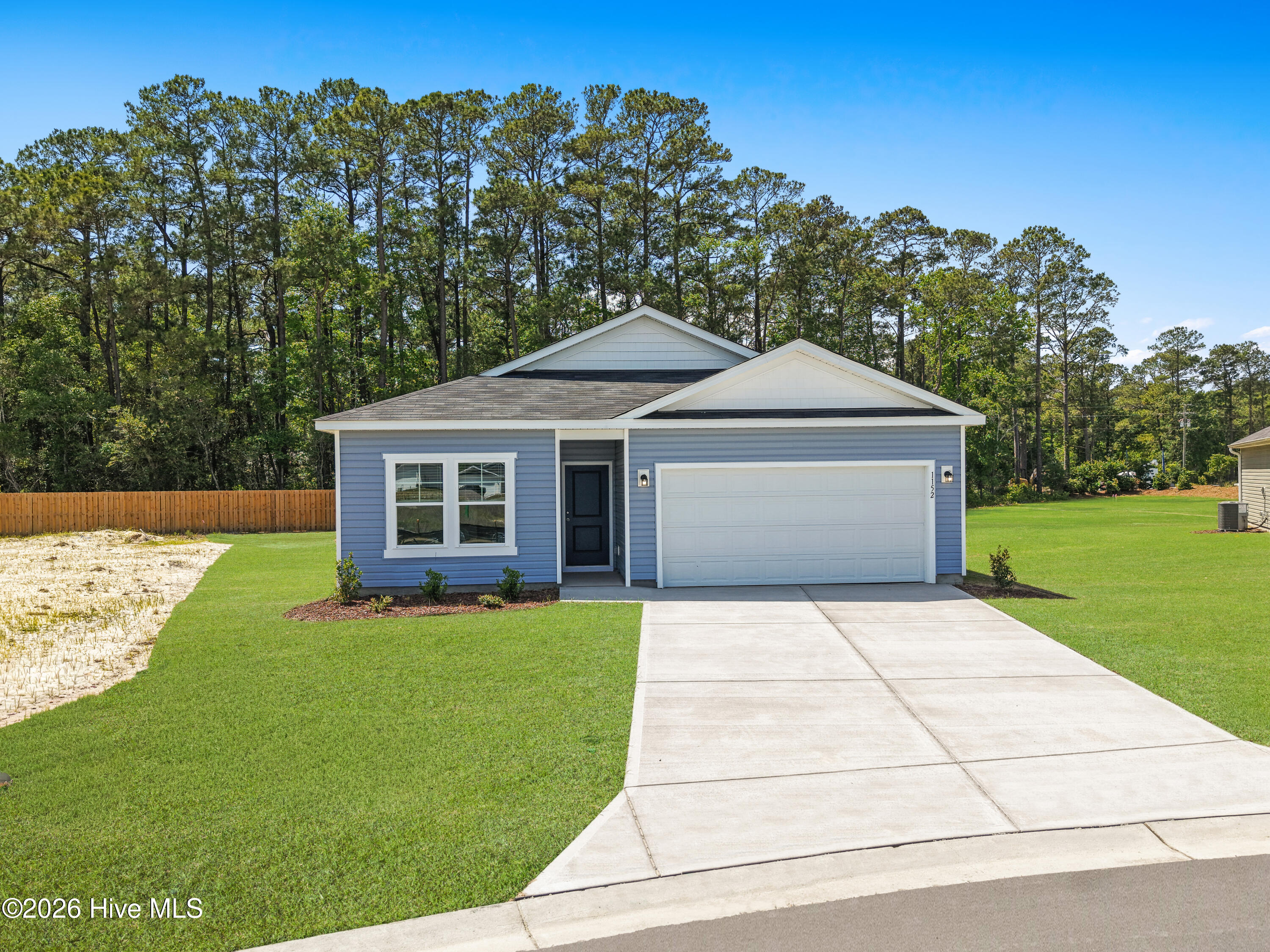 1152 Garland Lake Cir Sw Property Photo 3
